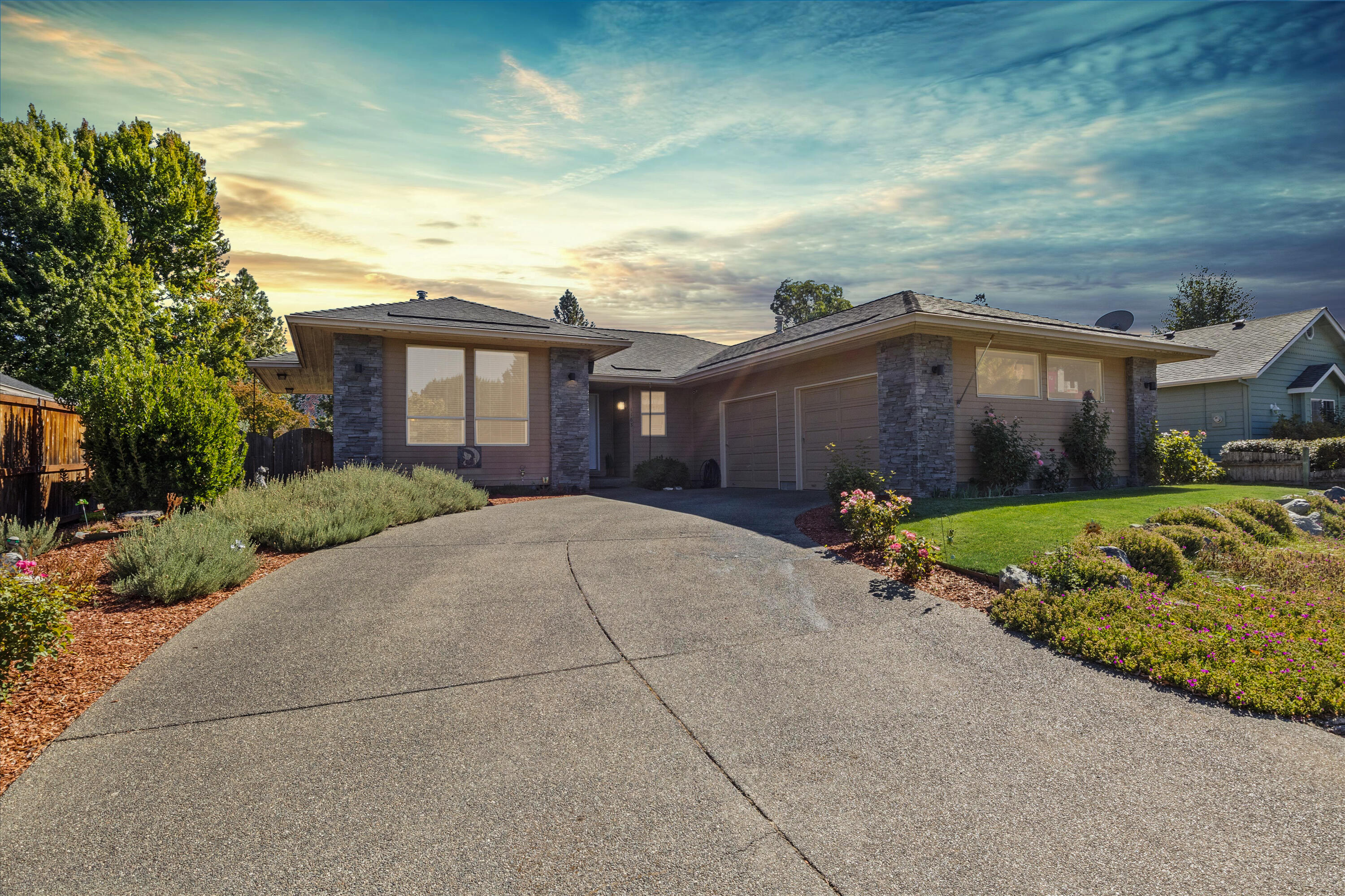 1183 SW Ironwood Drive