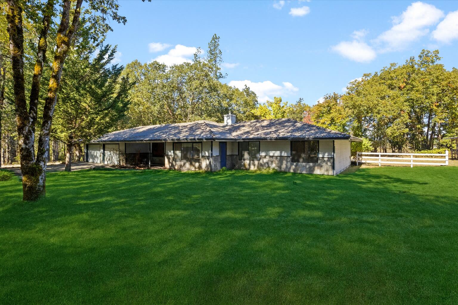 1080 Ferry Road, Grants Pass