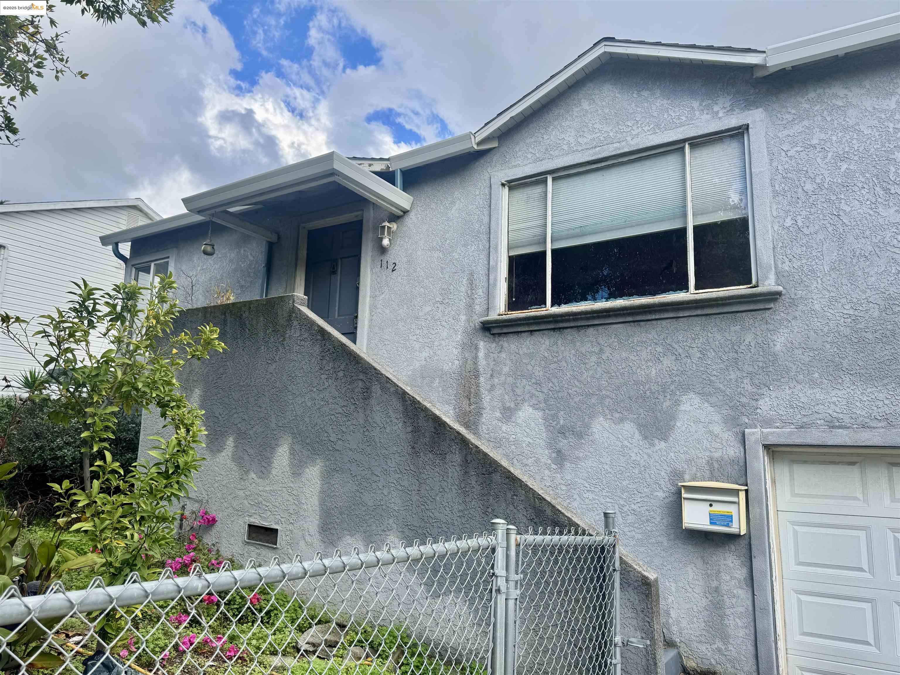 112 Laurel St