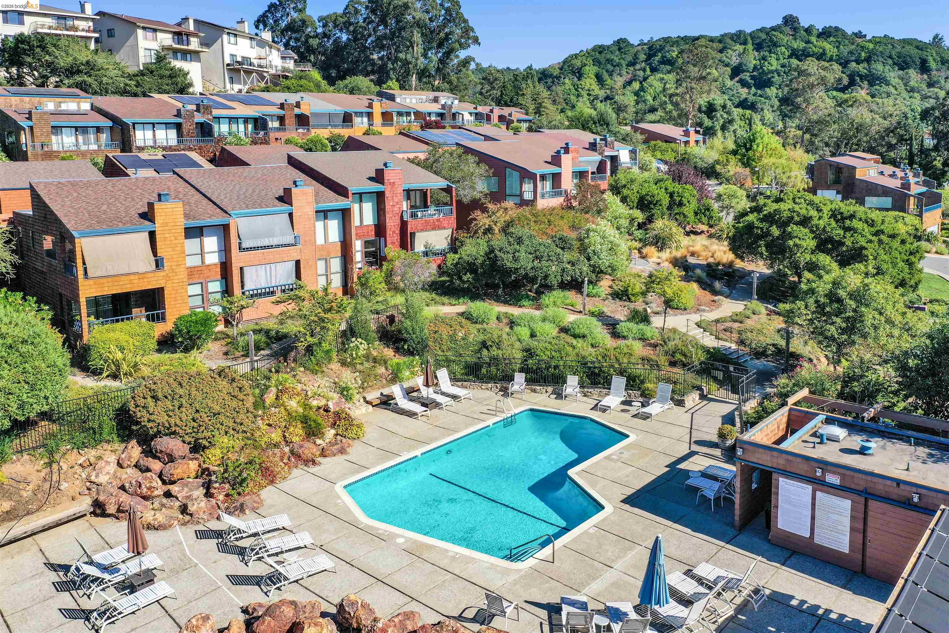 10 Sereno Cir