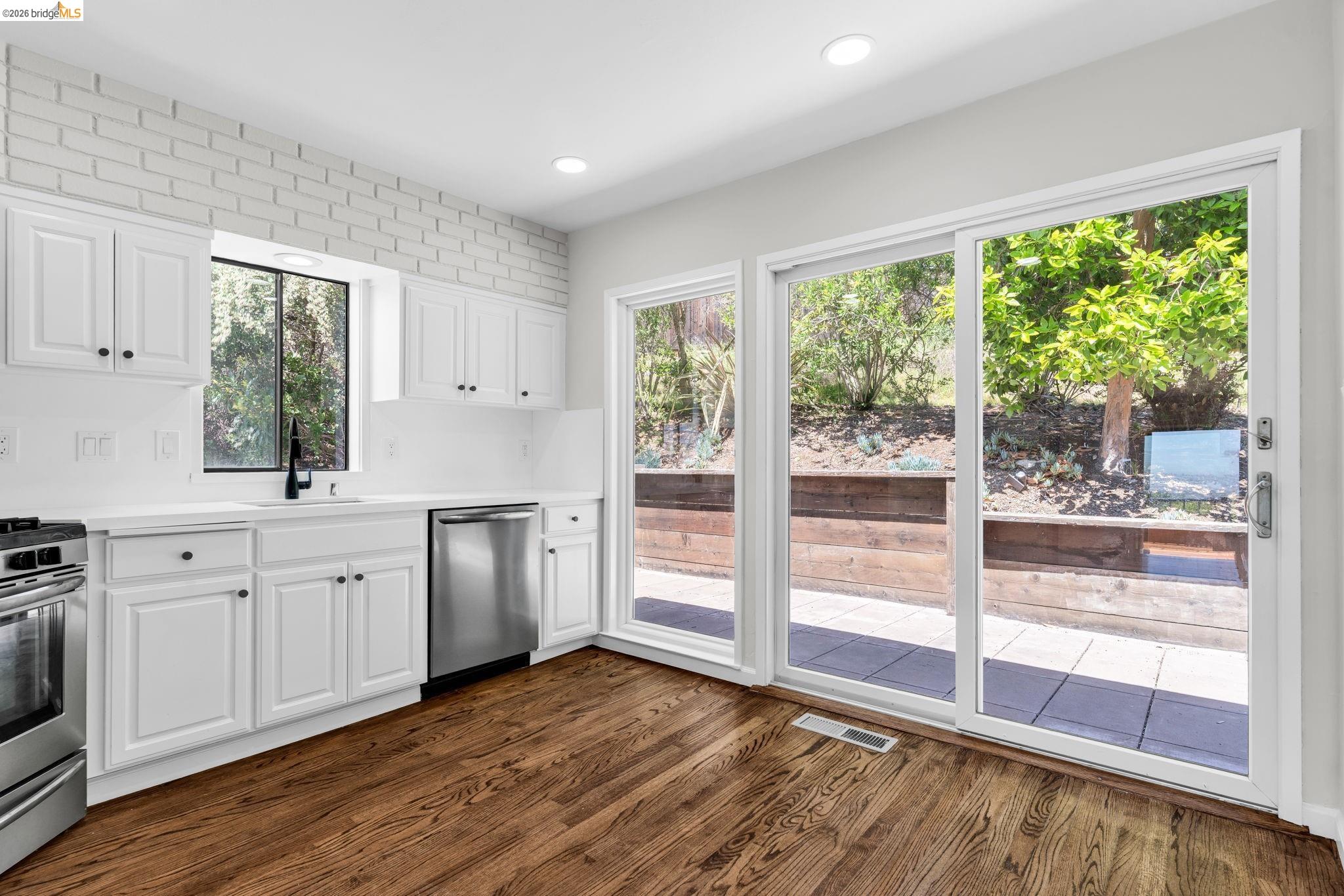 10 Sereno Cir