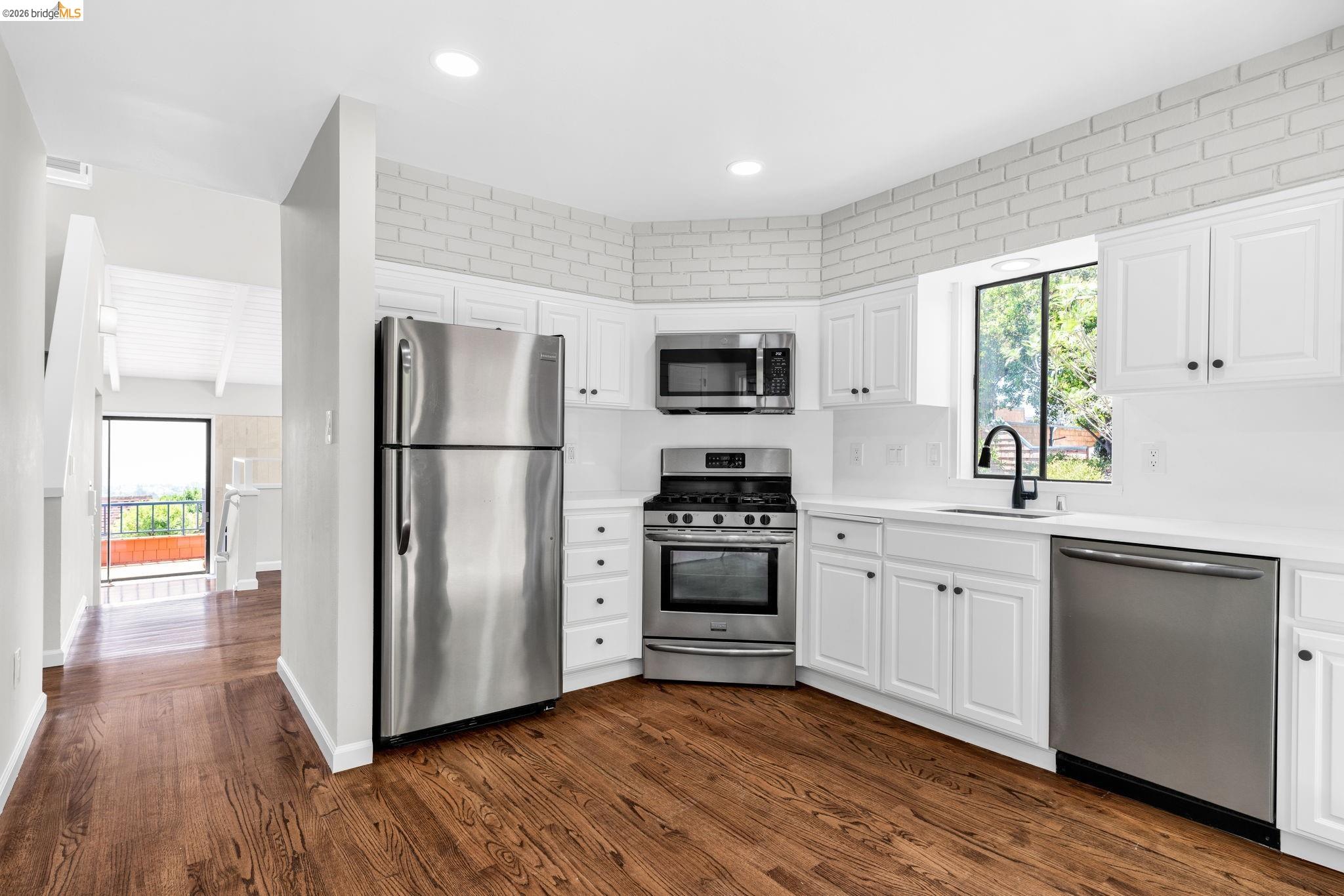 10 Sereno Cir