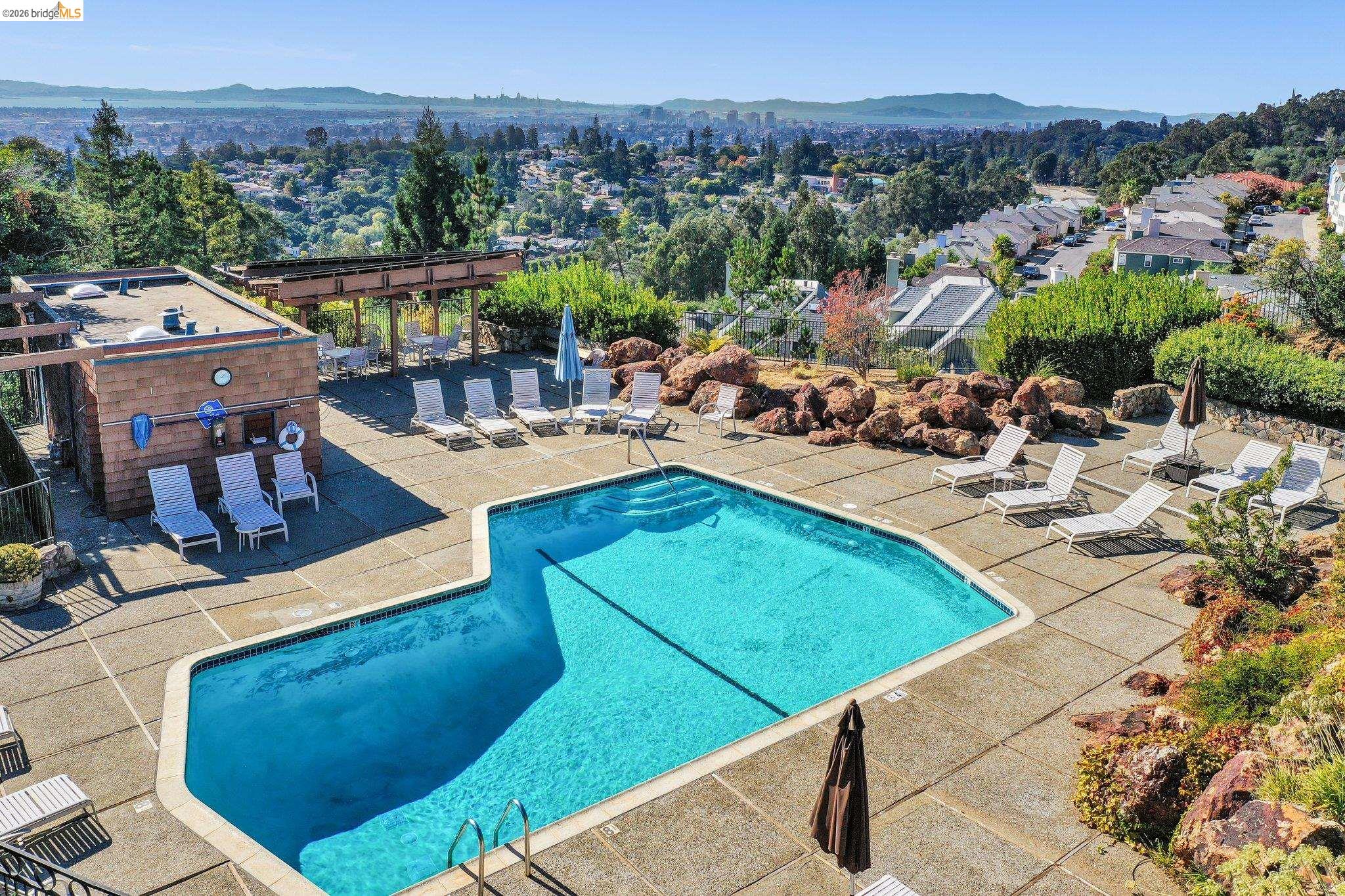 10 Sereno Cir