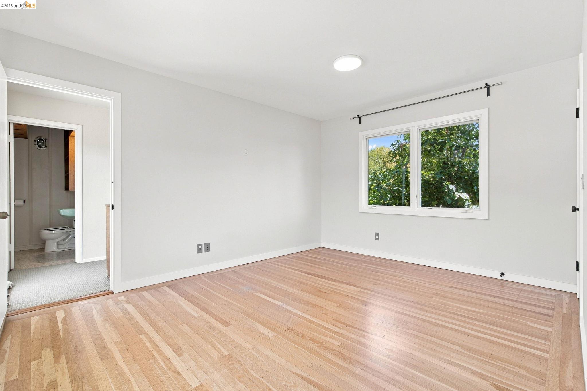 26 Dudley Ct
