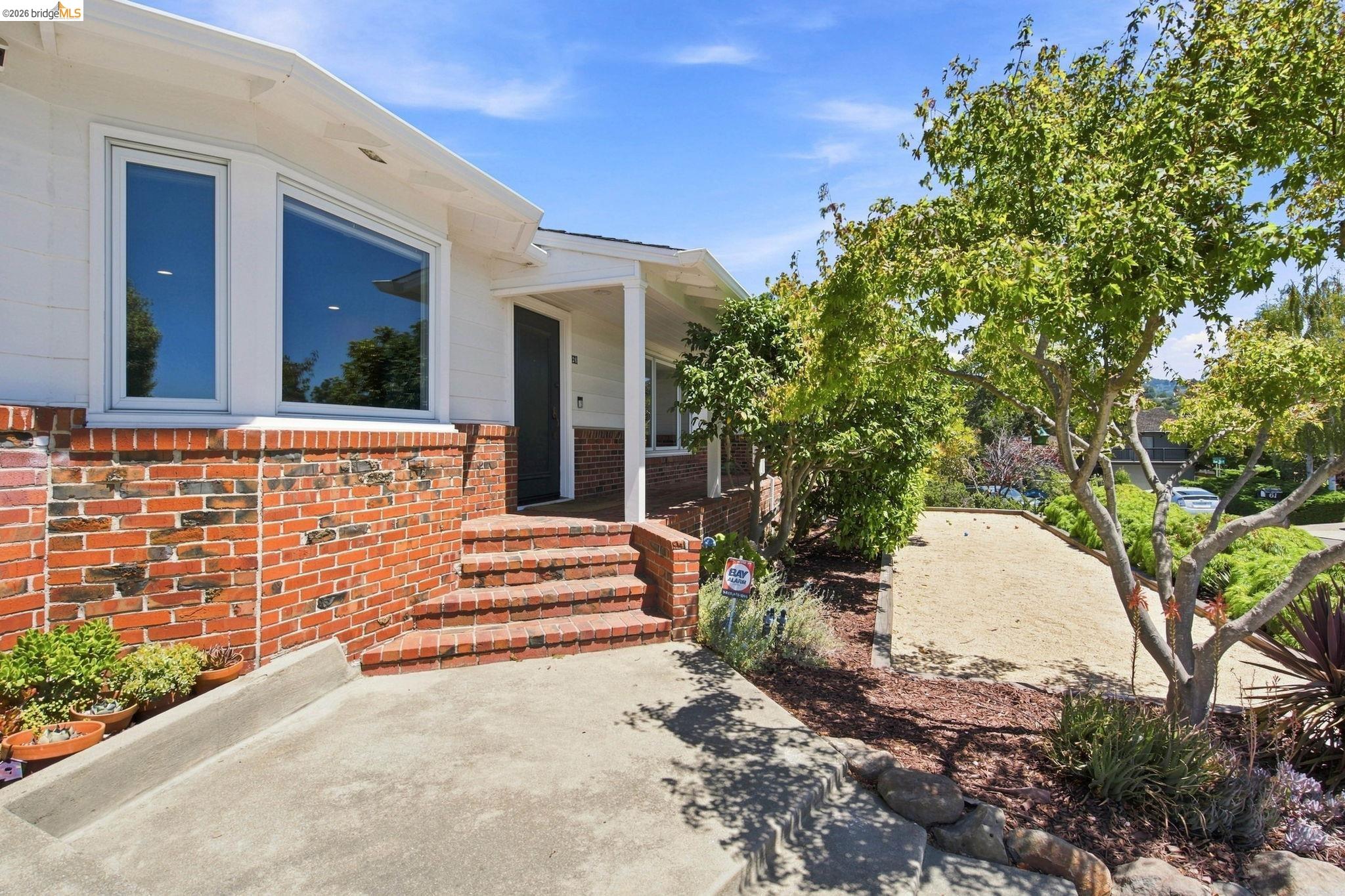 26 Dudley Ct
