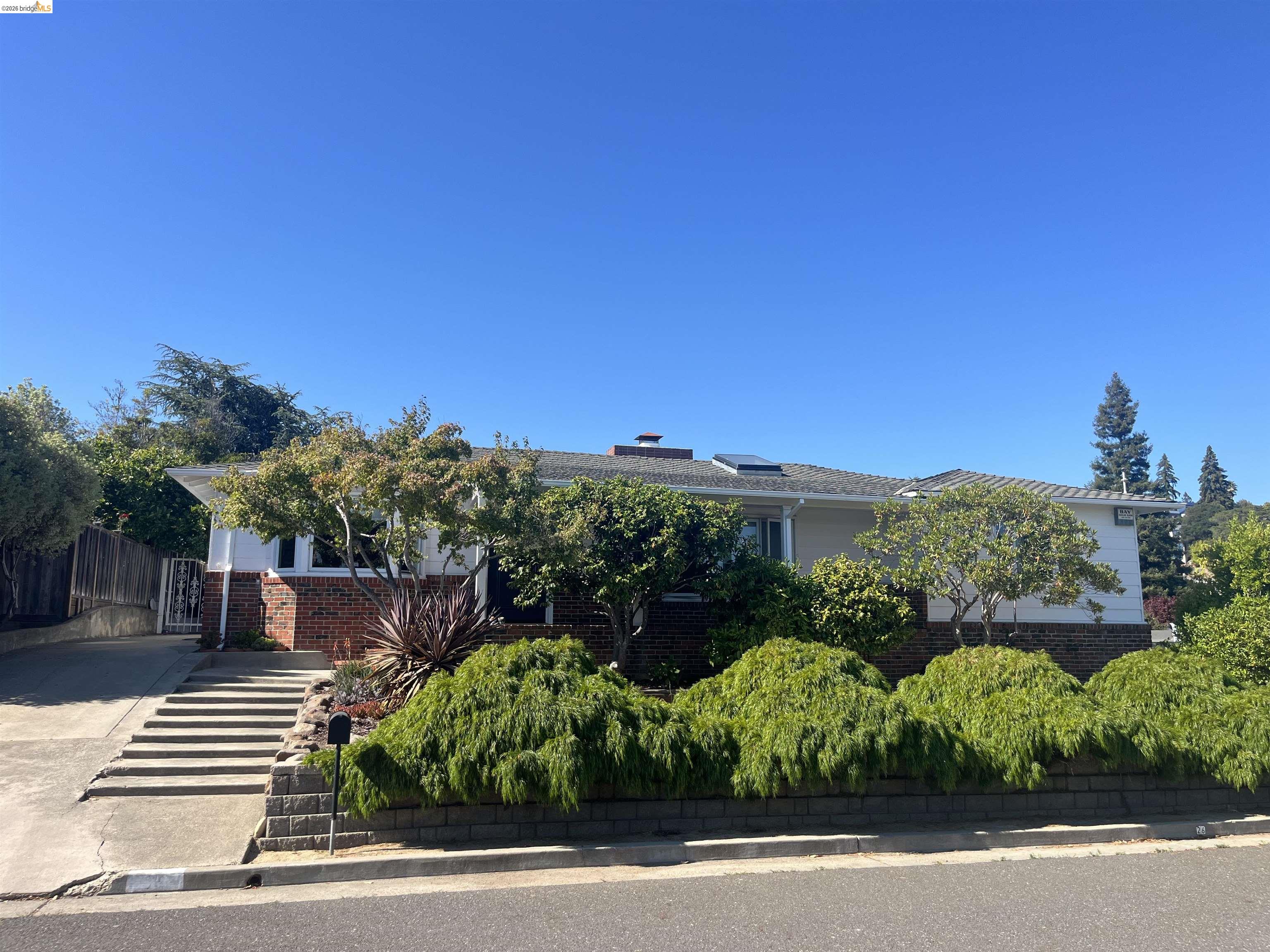 26 Dudley Ct