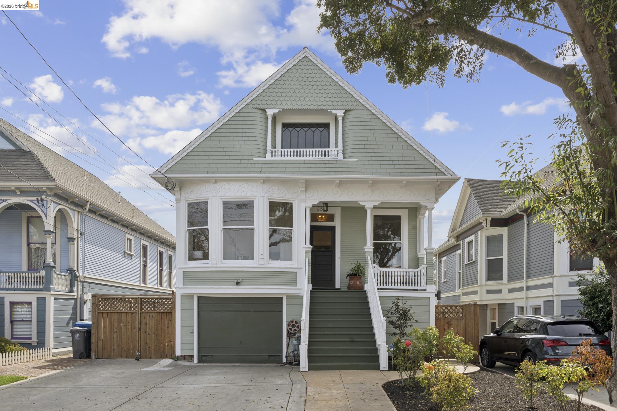 2138 Pacific Ave