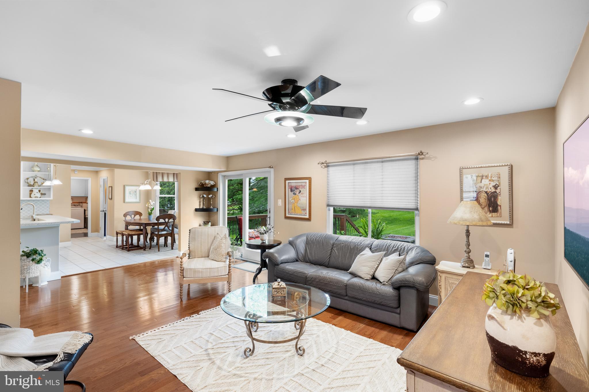 12 GOLDEN GRASS COURT