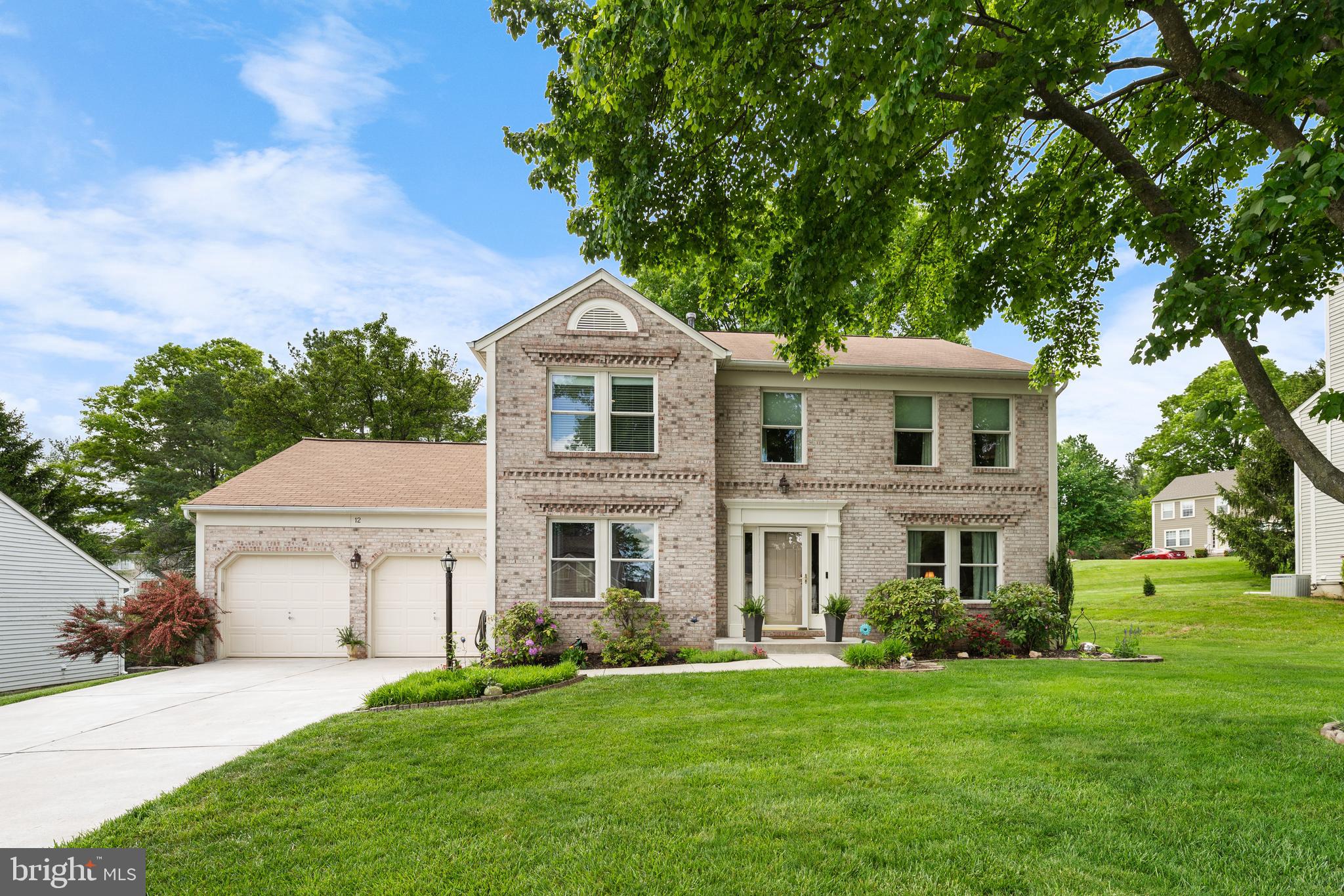 12 GOLDEN GRASS COURT