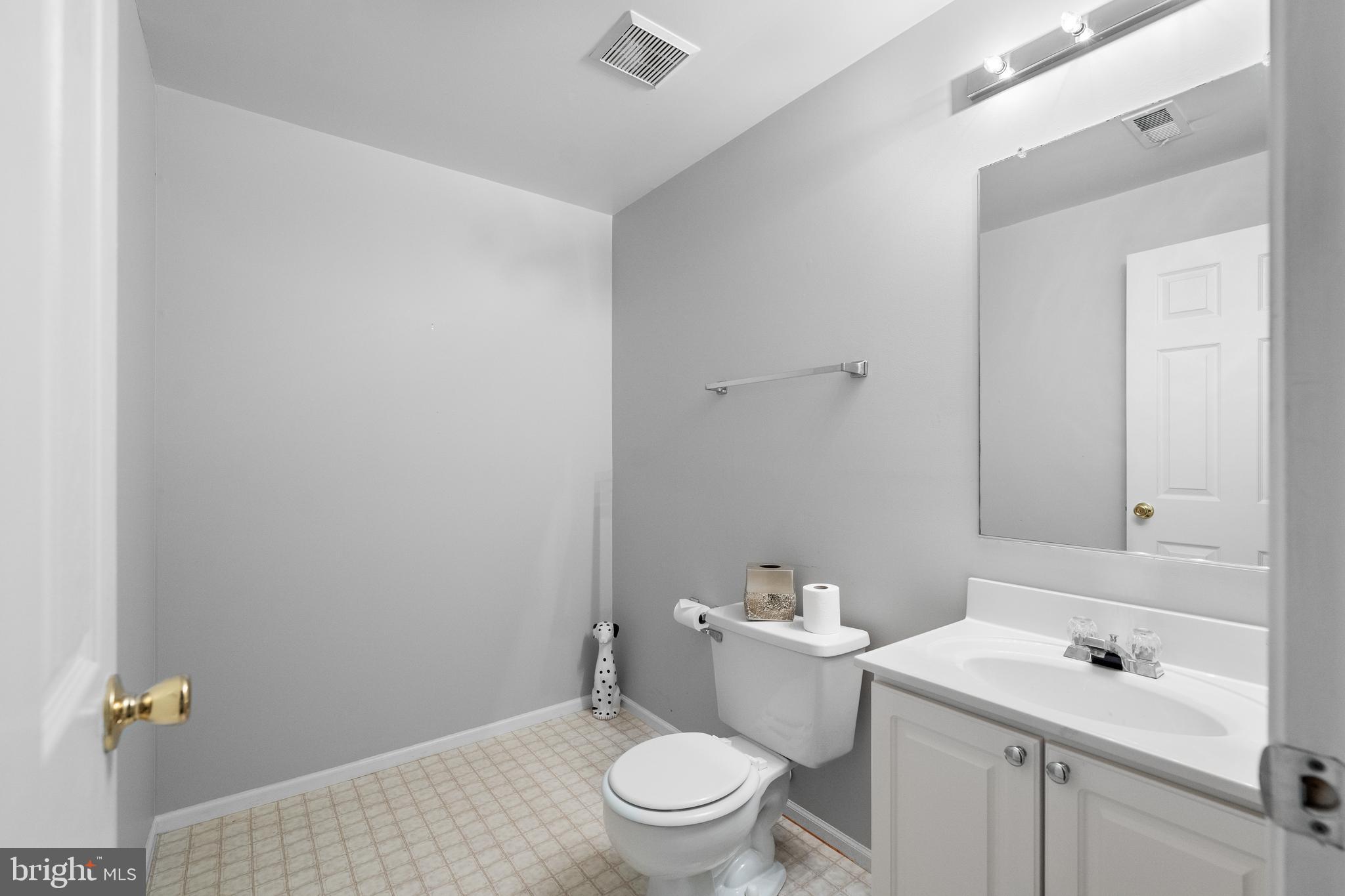 12 GOLDEN GRASS COURT