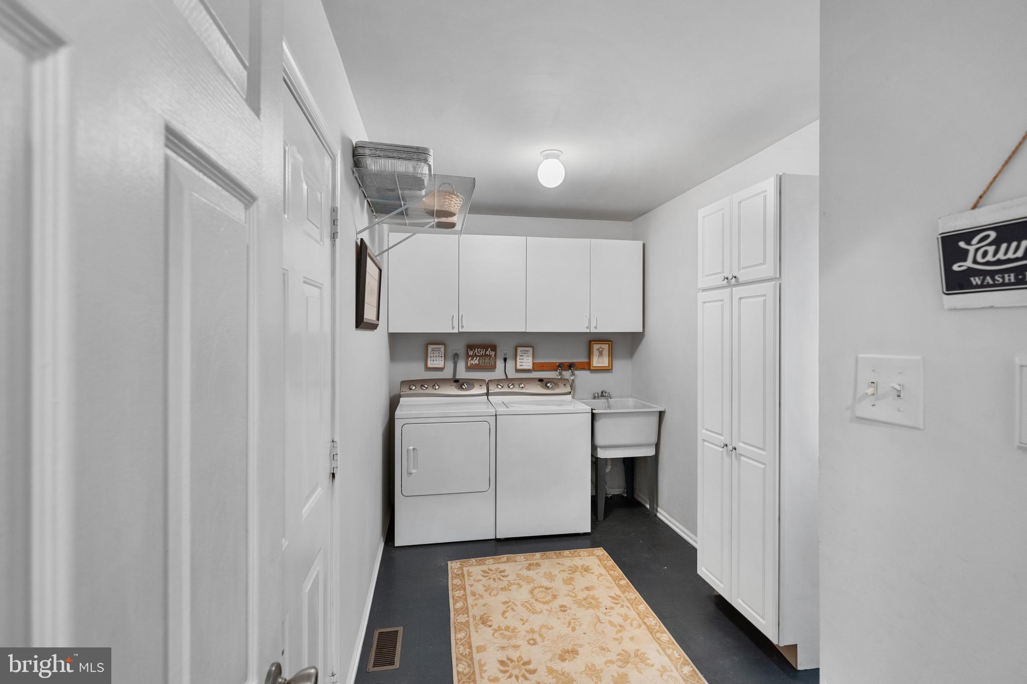 12 GOLDEN GRASS COURT