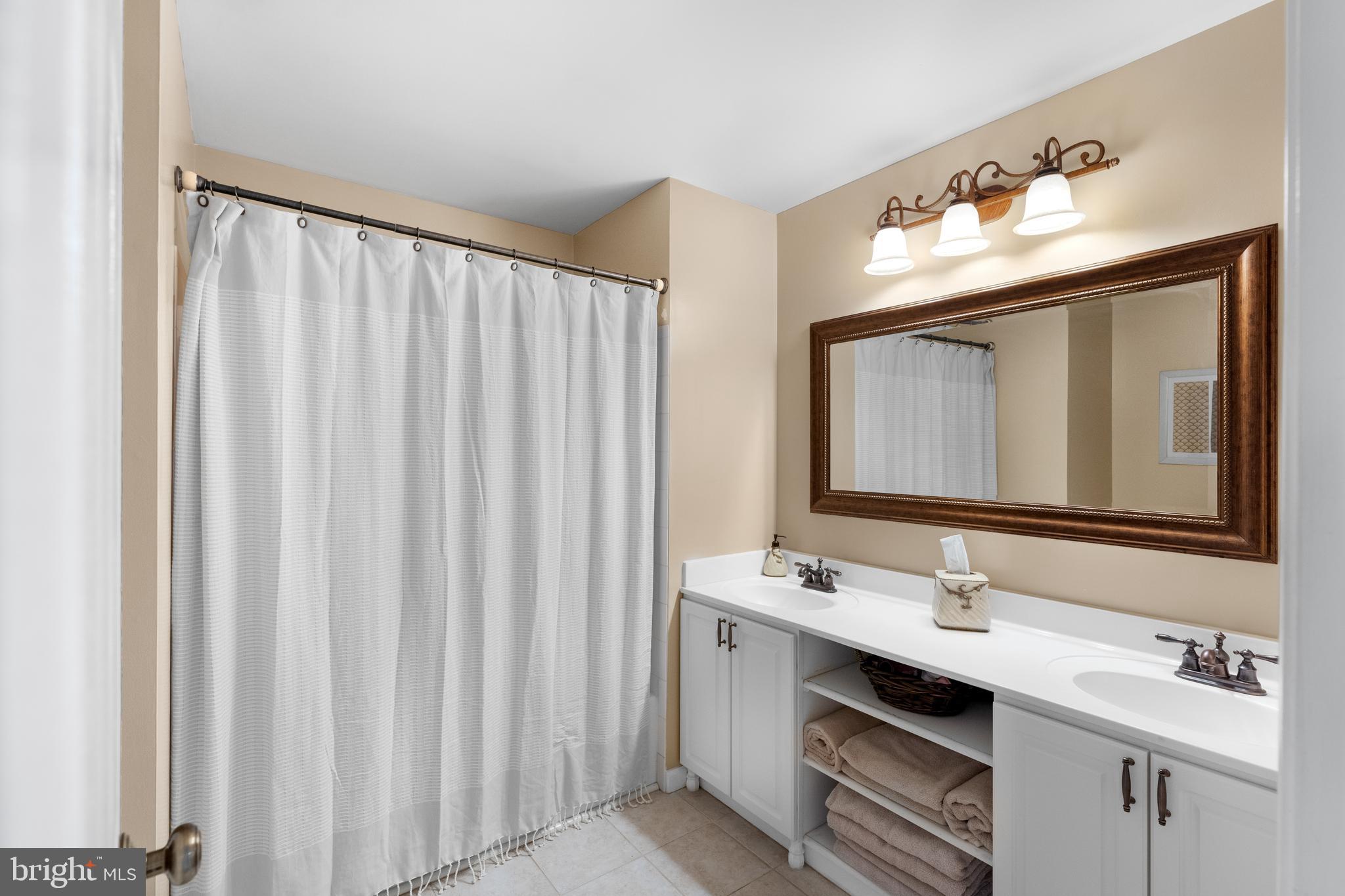 12 GOLDEN GRASS COURT