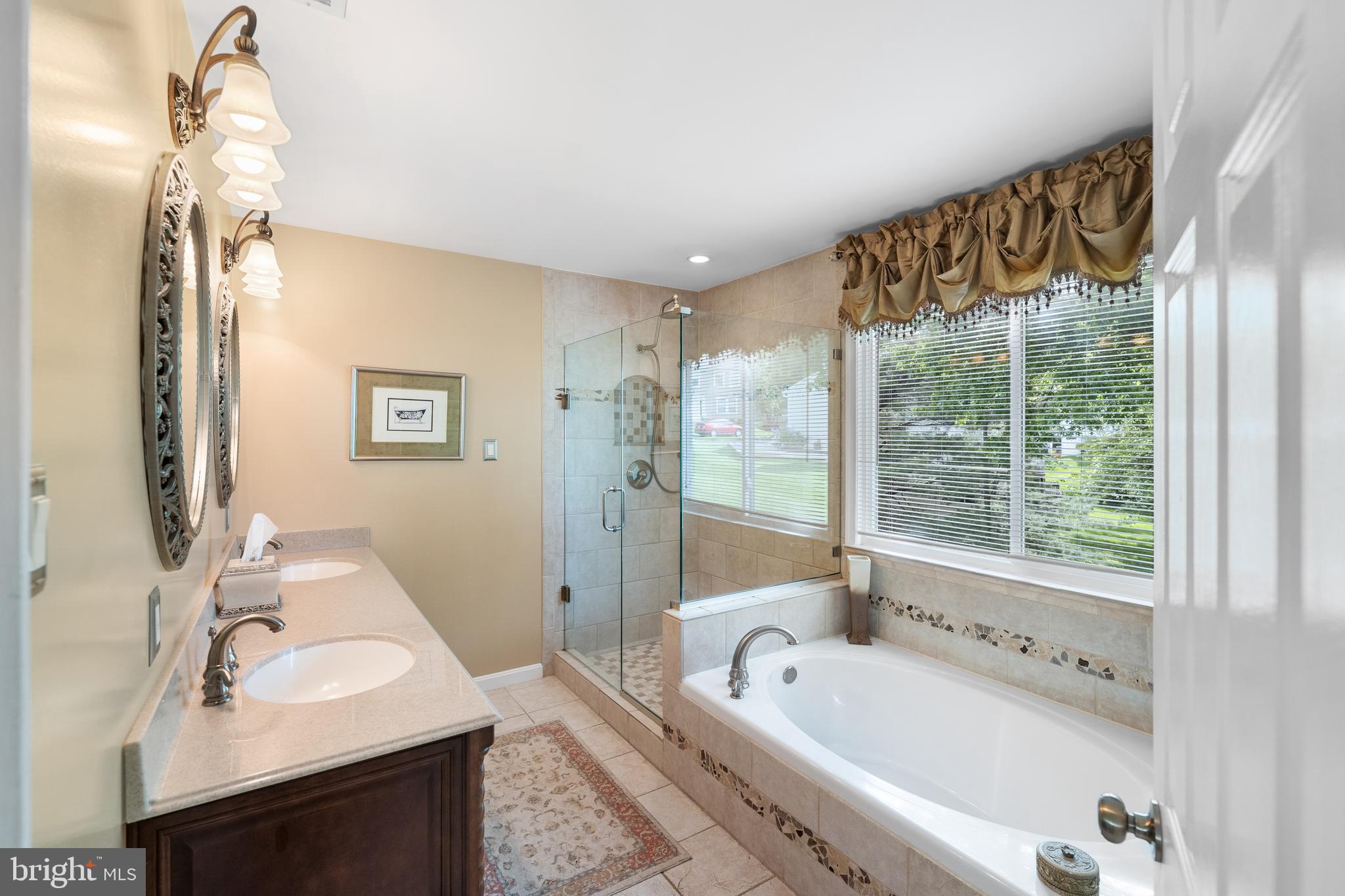 12 GOLDEN GRASS COURT