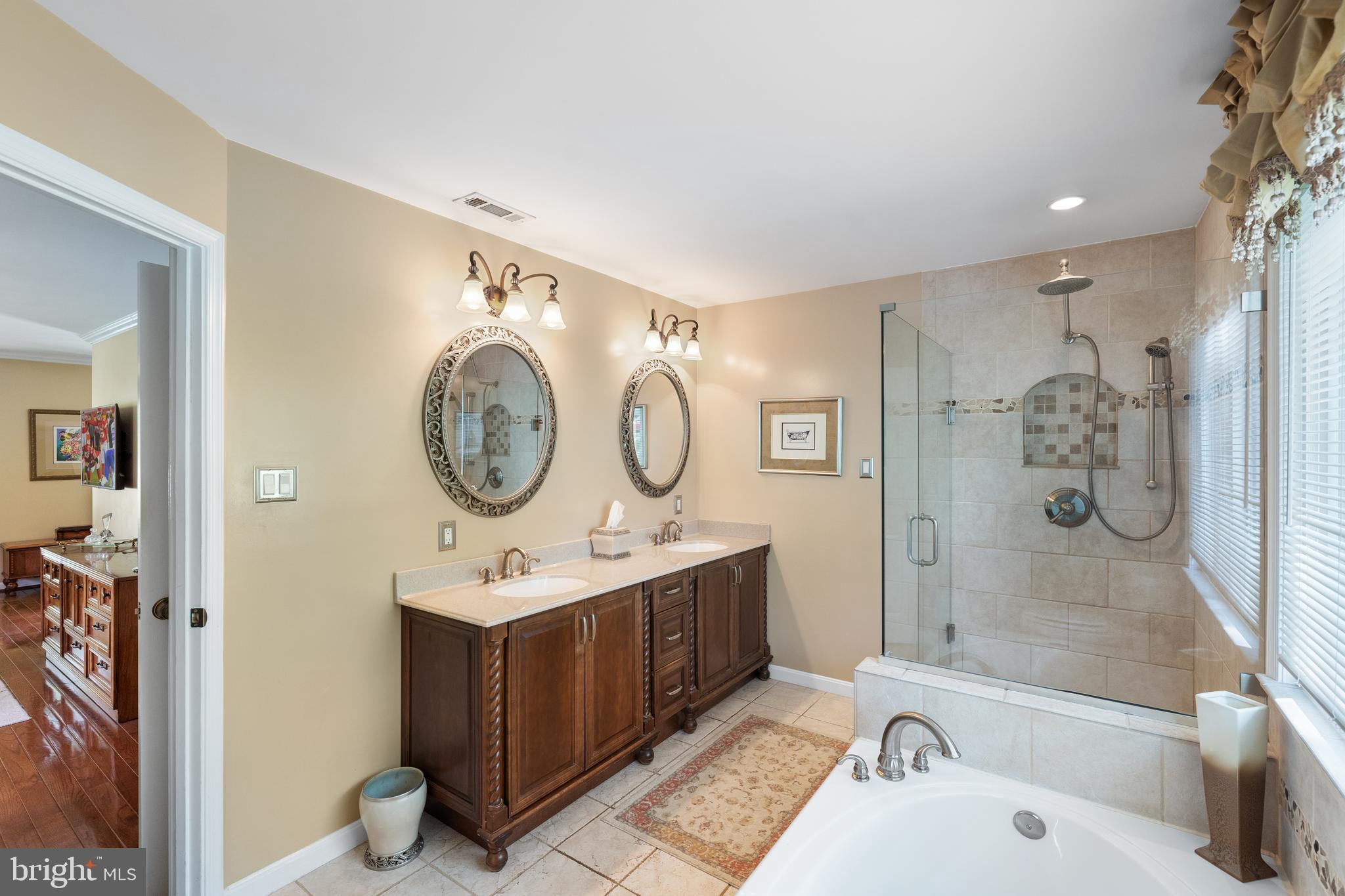 12 GOLDEN GRASS COURT