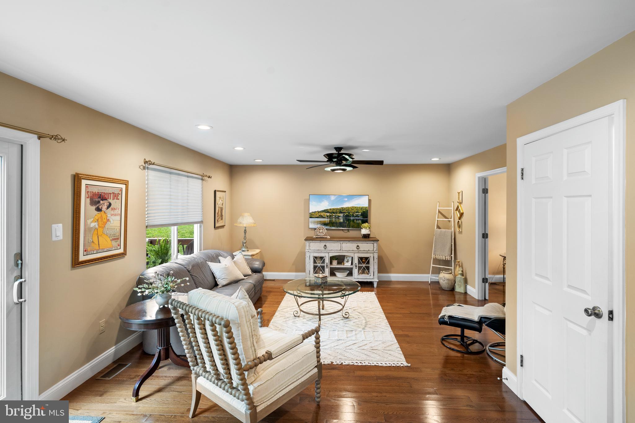 12 GOLDEN GRASS COURT