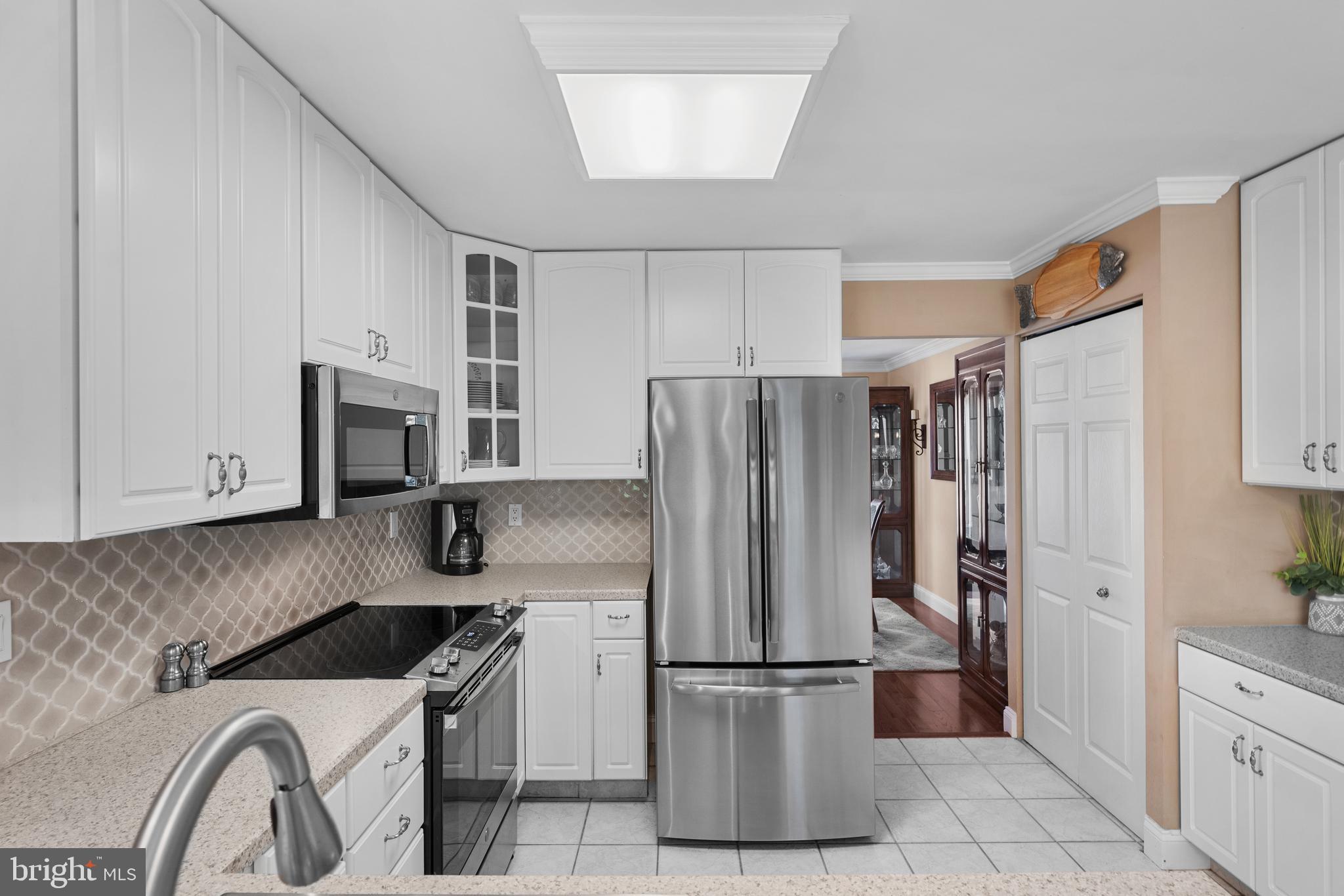 12 GOLDEN GRASS COURT