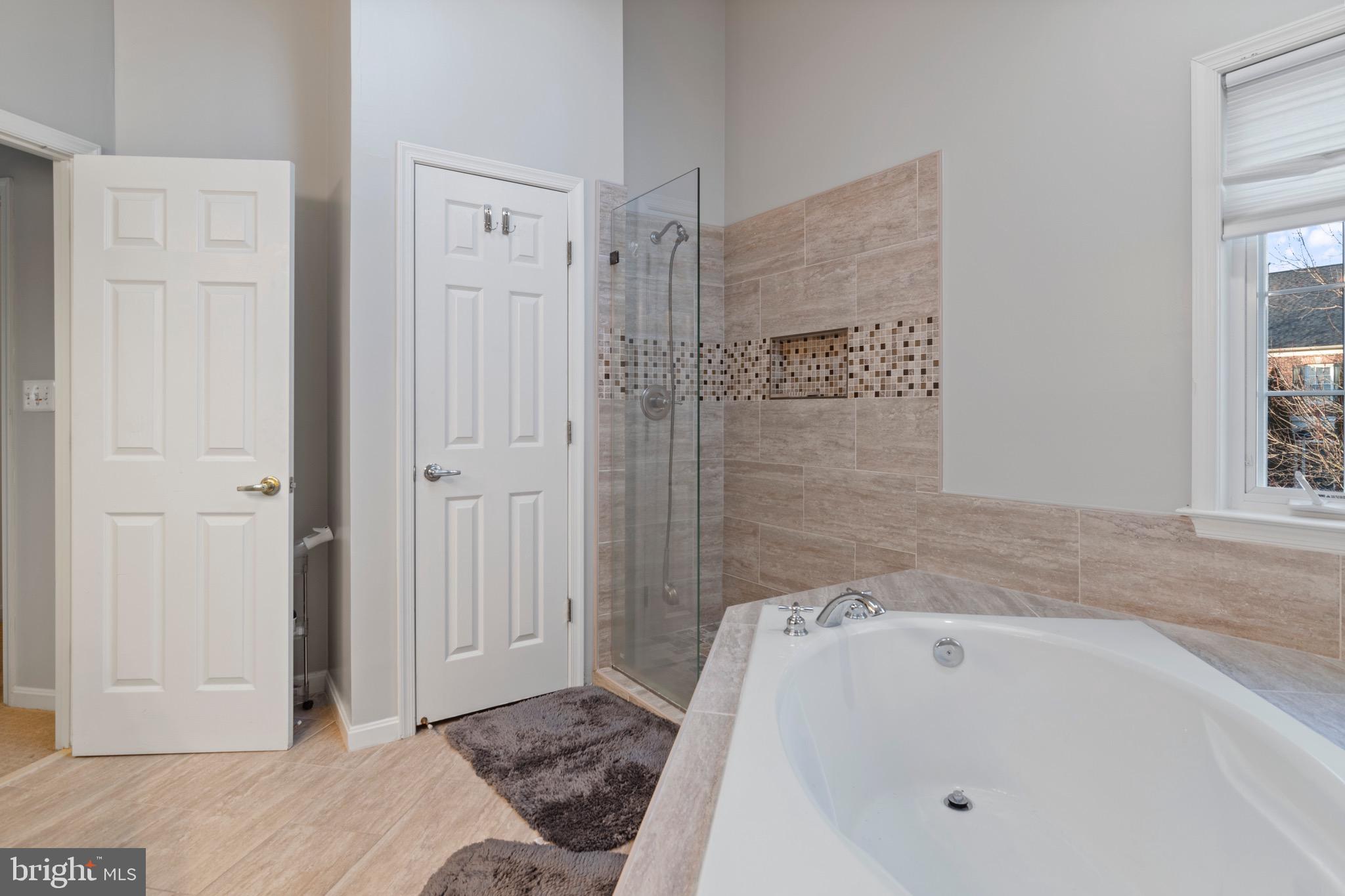 814 STABLE MANOR ROAD