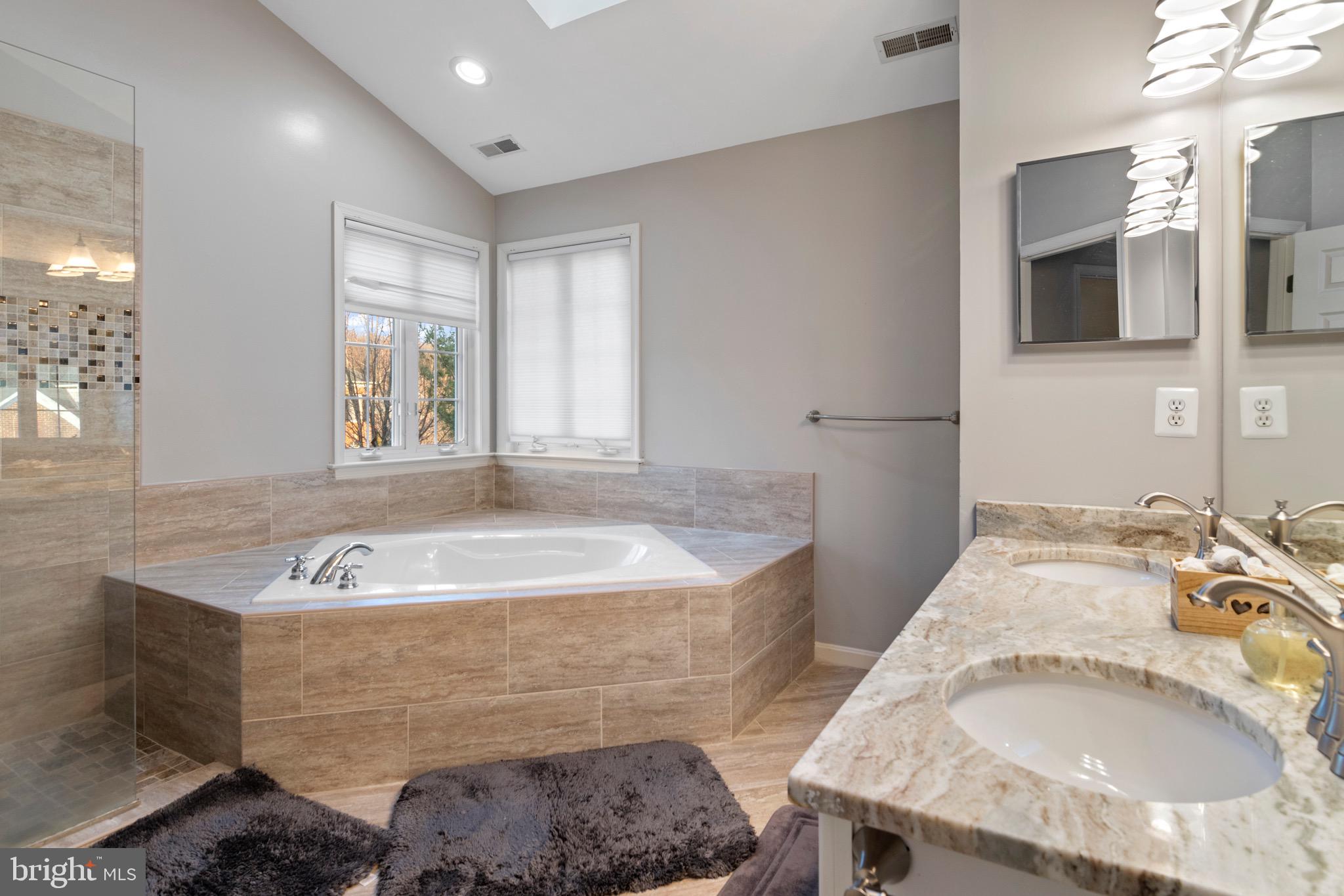 814 STABLE MANOR ROAD