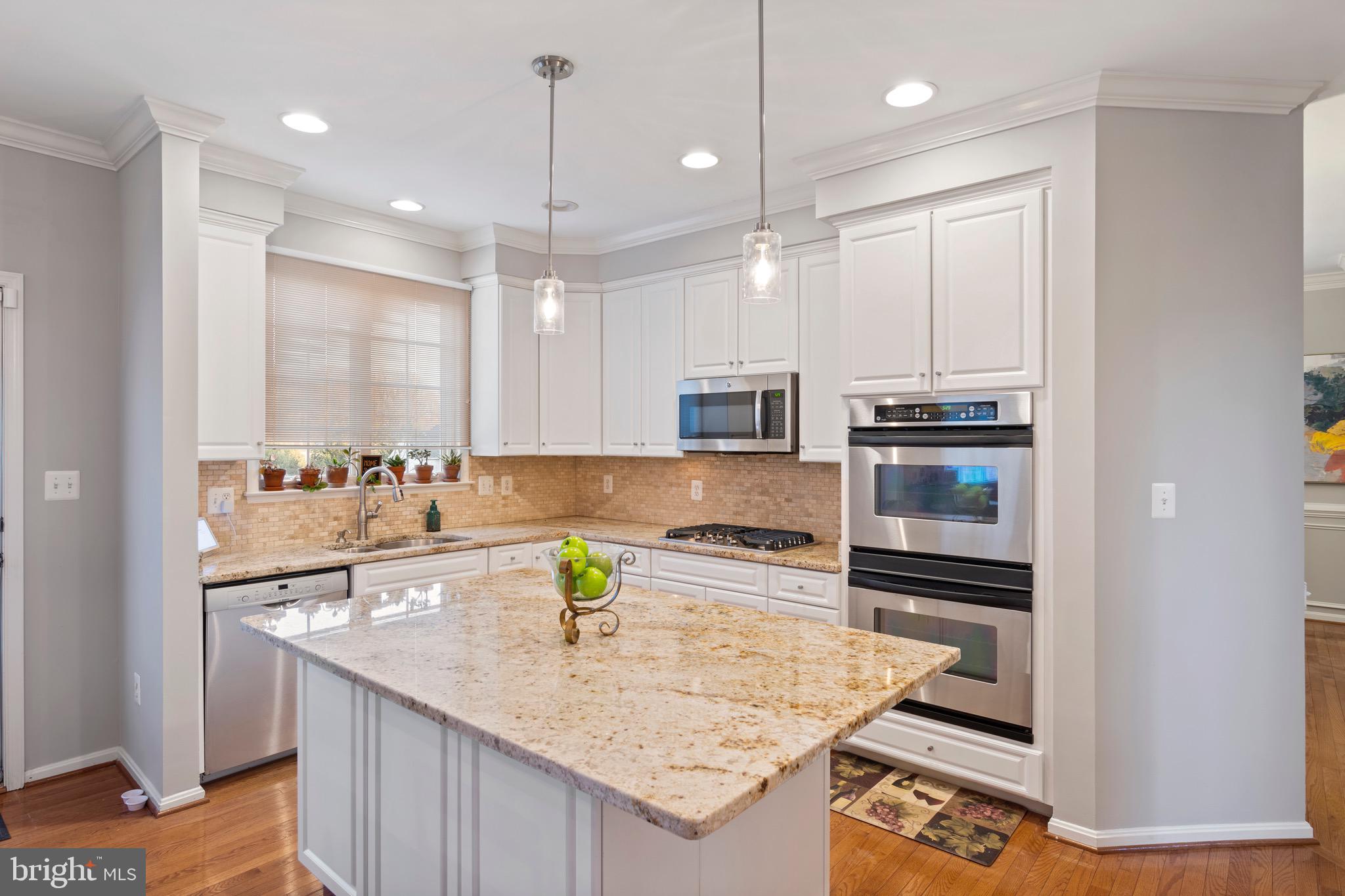 814 STABLE MANOR ROAD