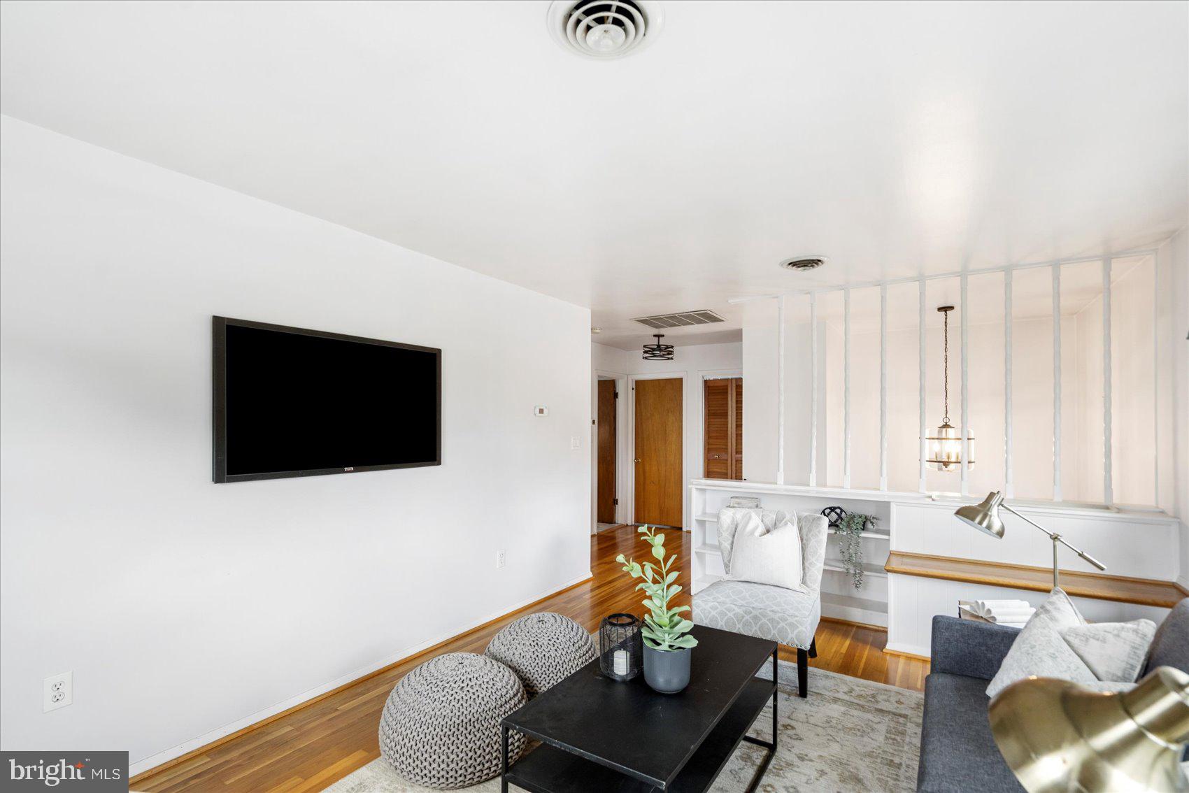 4103 LOCH LOMOND DRIVE