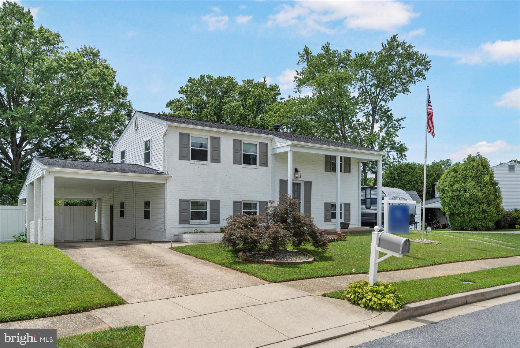 4103 LOCH LOMOND DRIVE