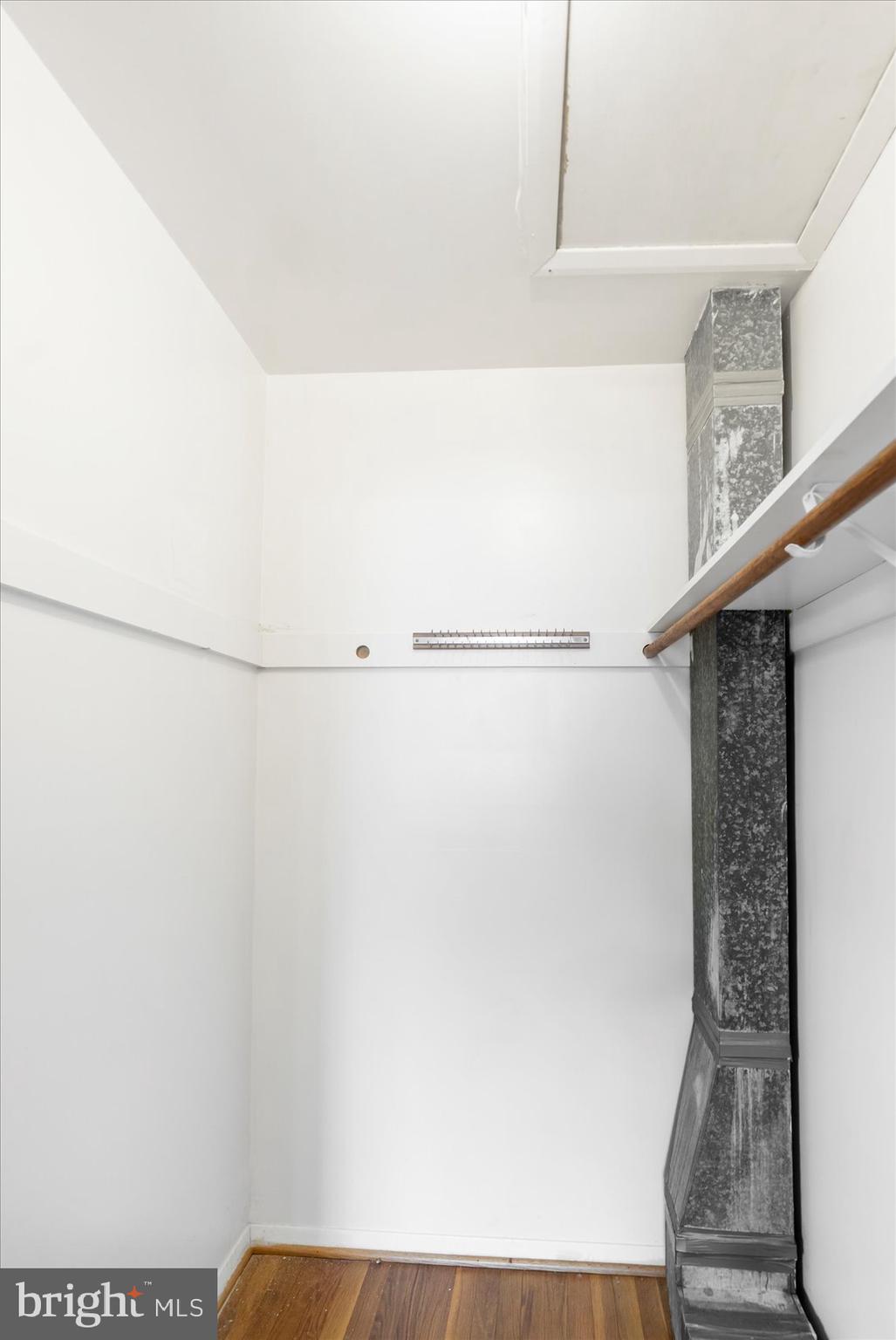 4103 LOCH LOMOND DRIVE