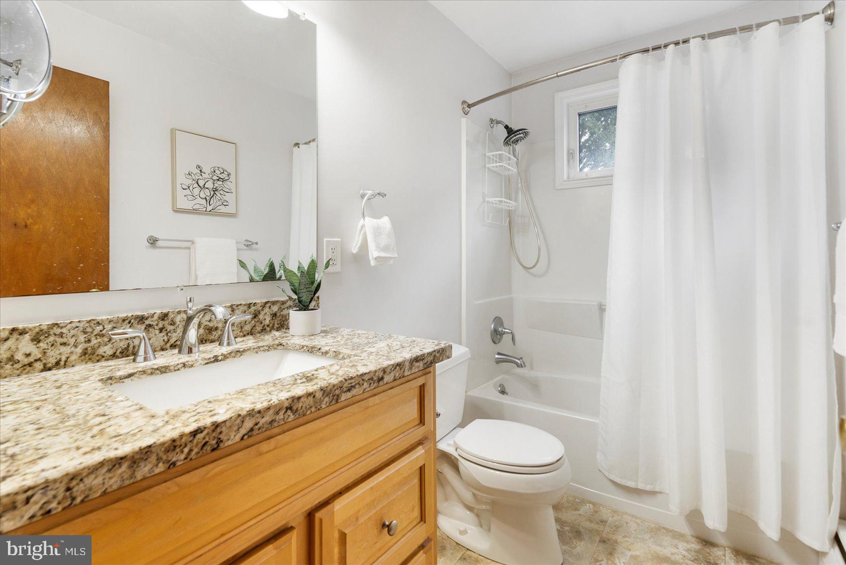 4103 LOCH LOMOND DRIVE