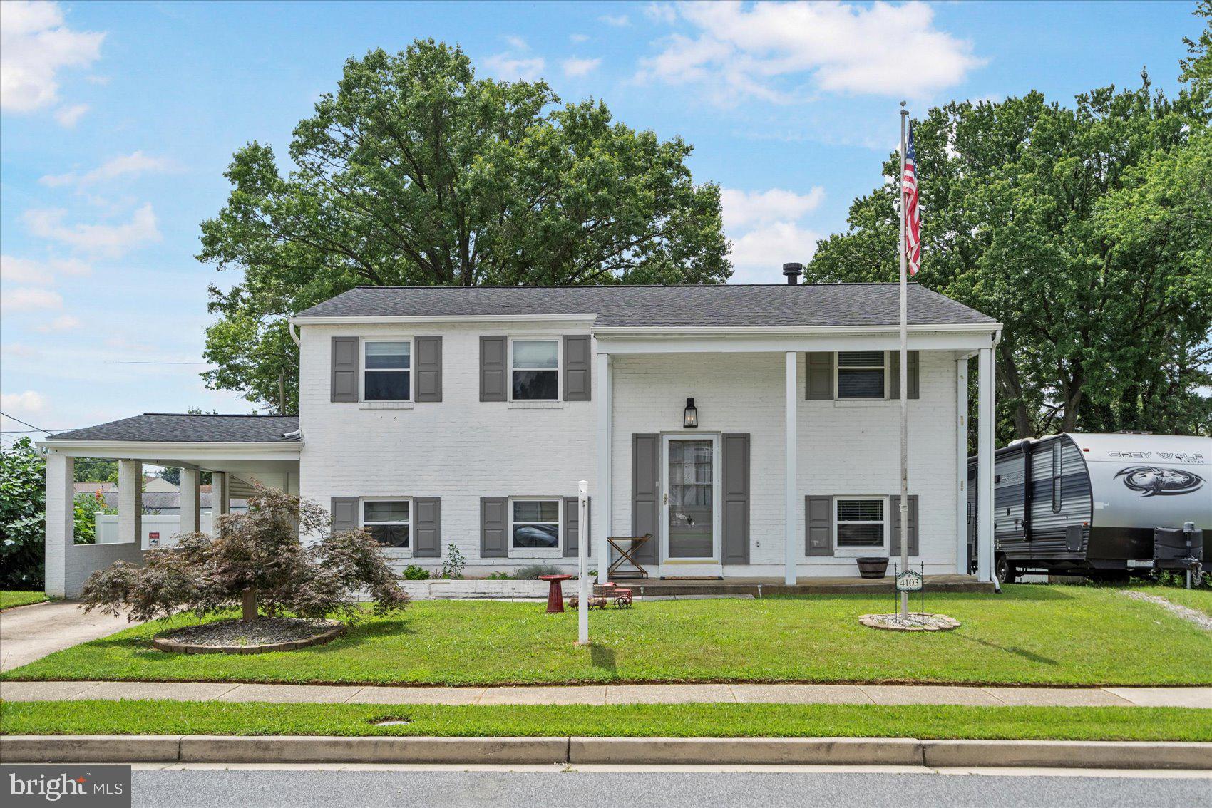 4103 LOCH LOMOND DRIVE