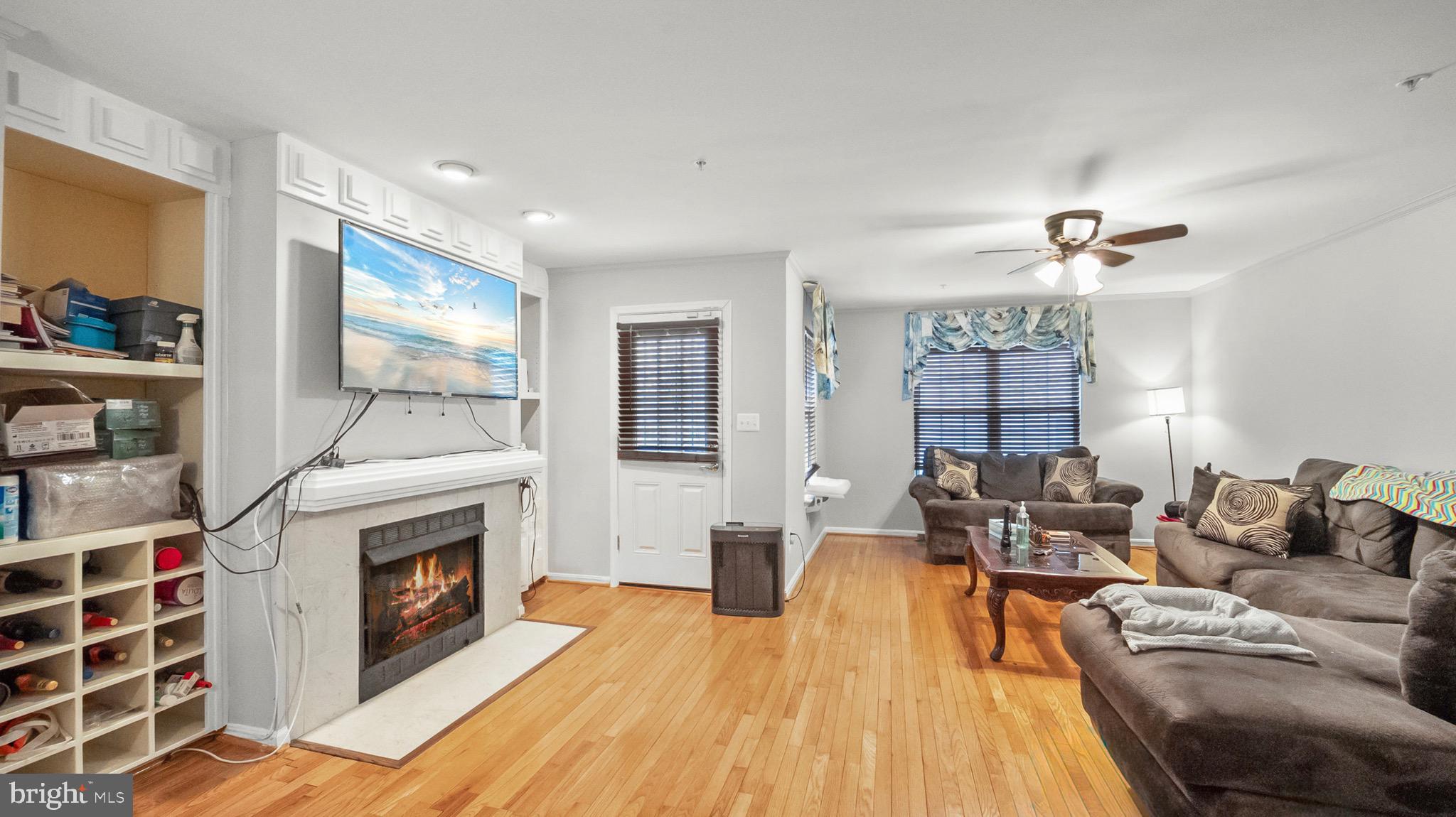 3903 RED DEER CIRCLE