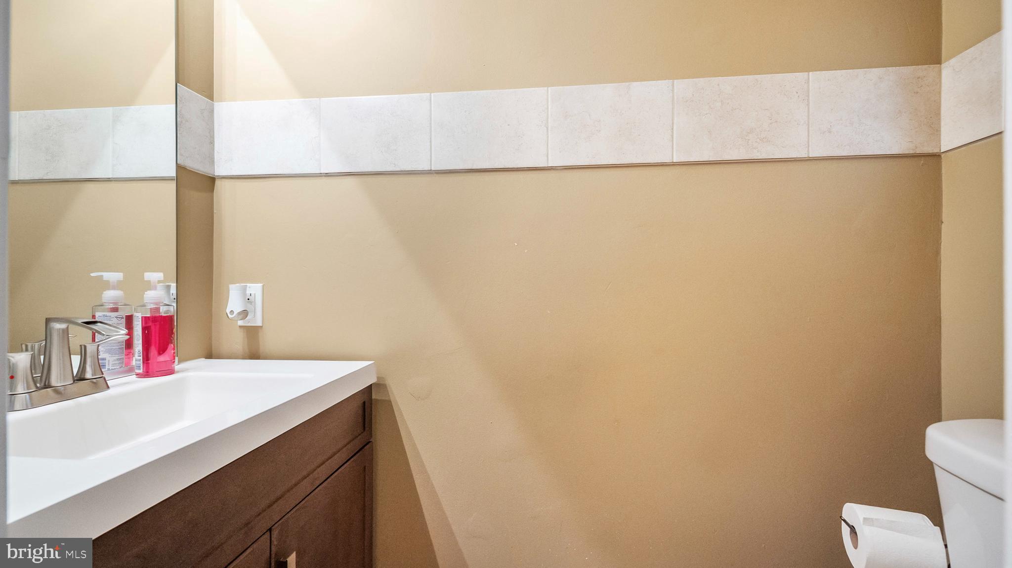 3903 RED DEER CIRCLE