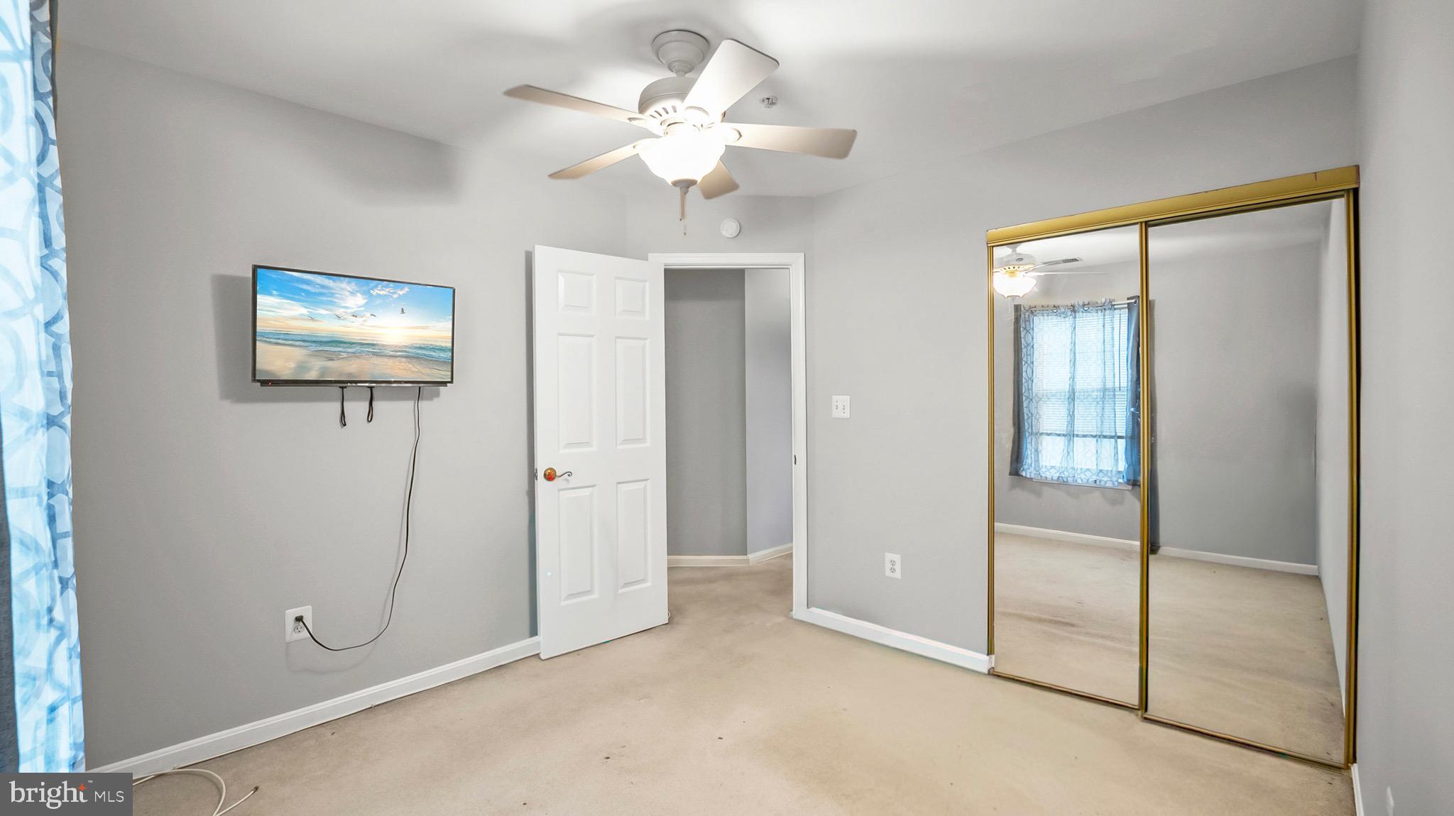 3903 RED DEER CIRCLE