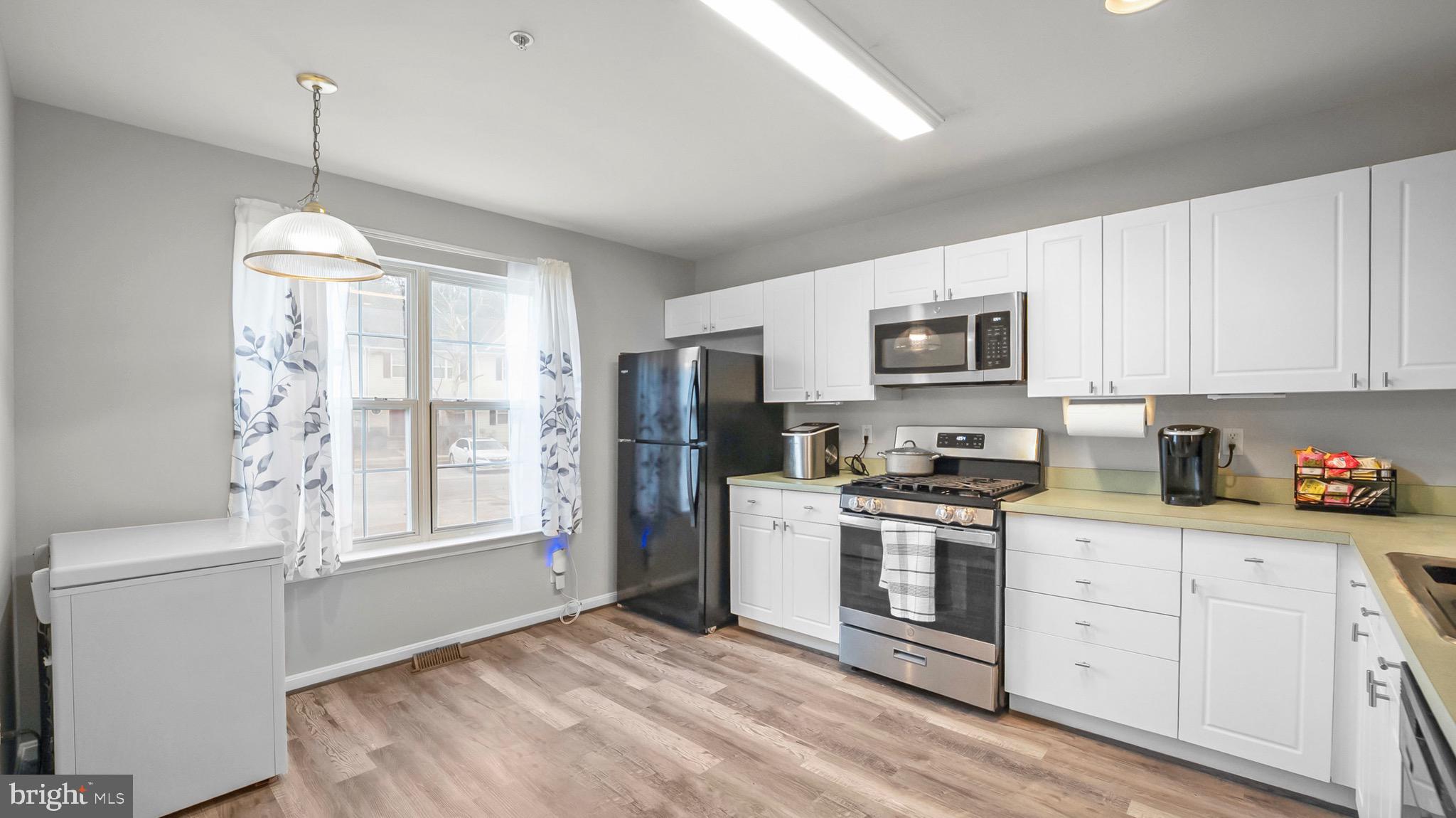 3903 RED DEER CIRCLE