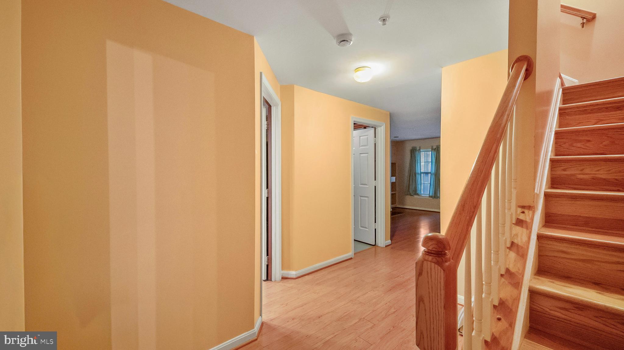 3903 RED DEER CIRCLE