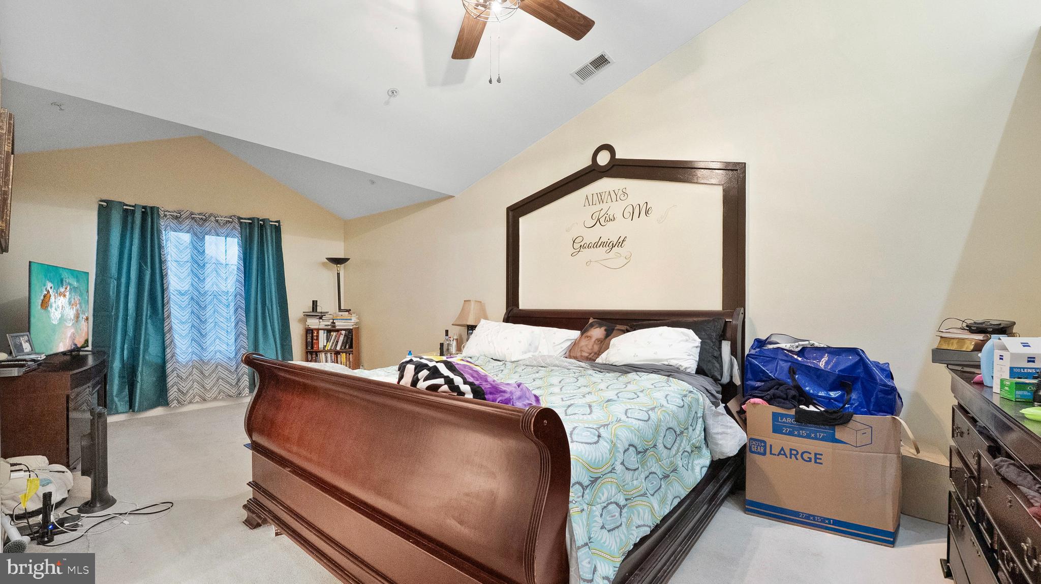 3903 RED DEER CIRCLE