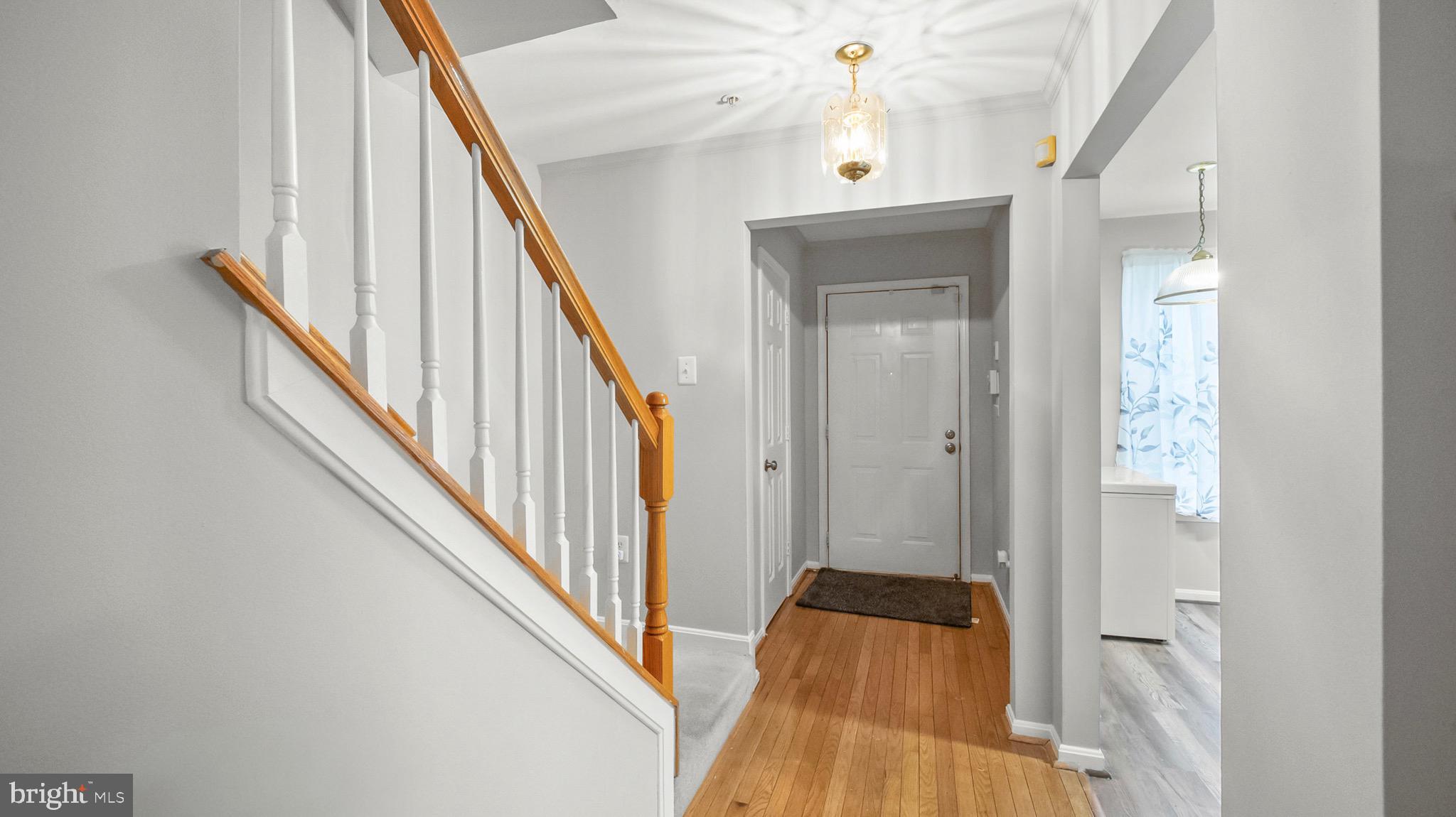 3903 RED DEER CIRCLE