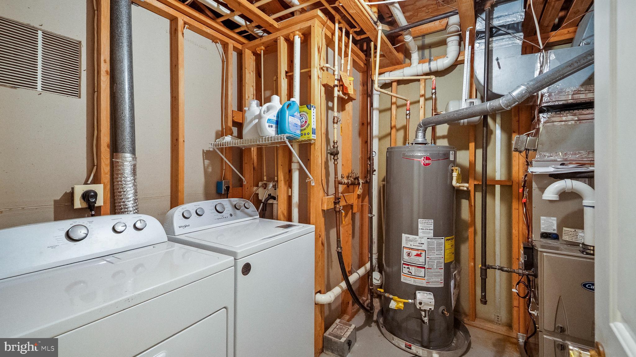 3903 RED DEER CIRCLE