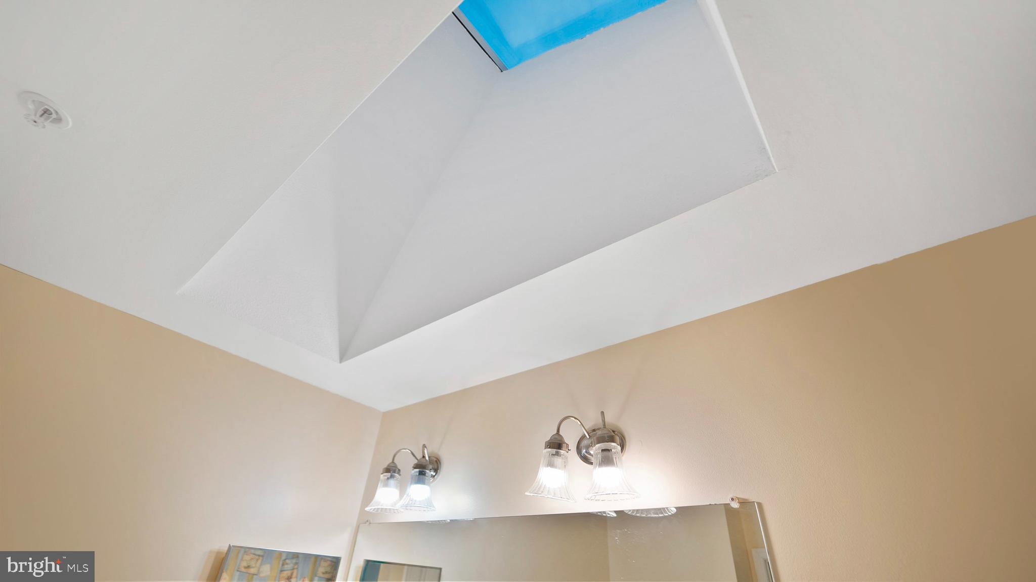 3903 RED DEER CIRCLE