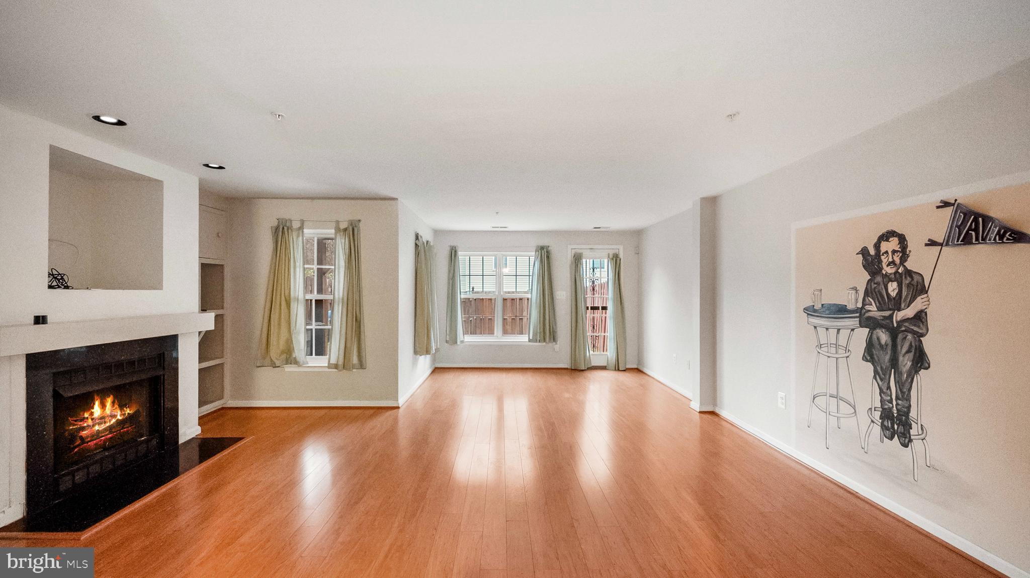 3903 RED DEER CIRCLE