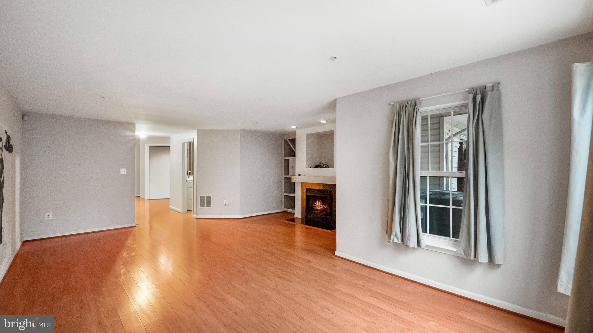 3903 RED DEER CIRCLE