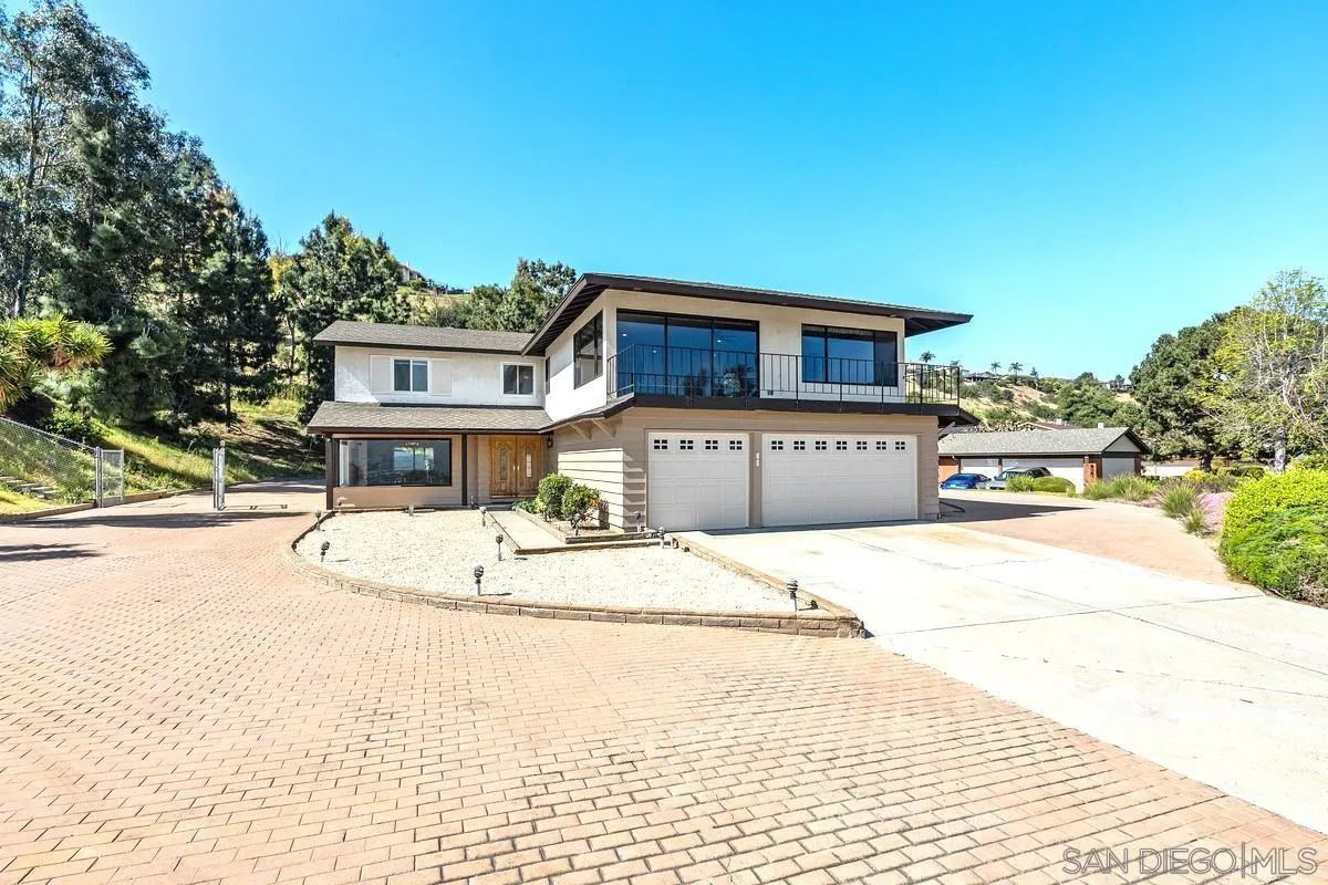 1904 Ventana Way