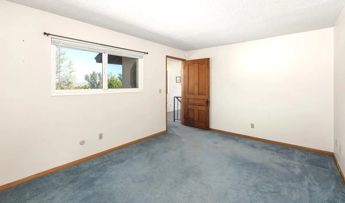 1904 Ventana Way