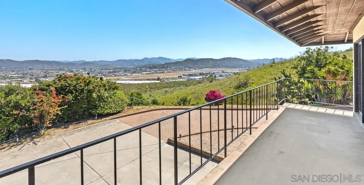1904 Ventana Way
