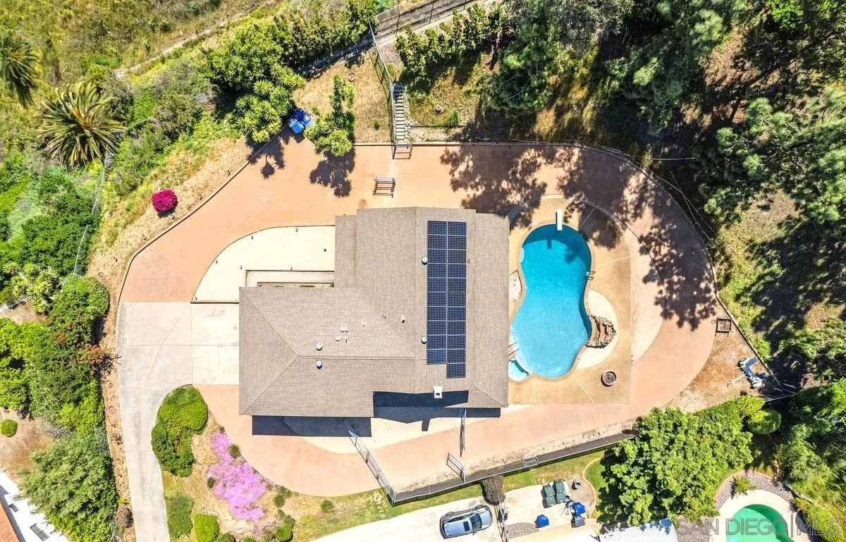1904 Ventana Way
