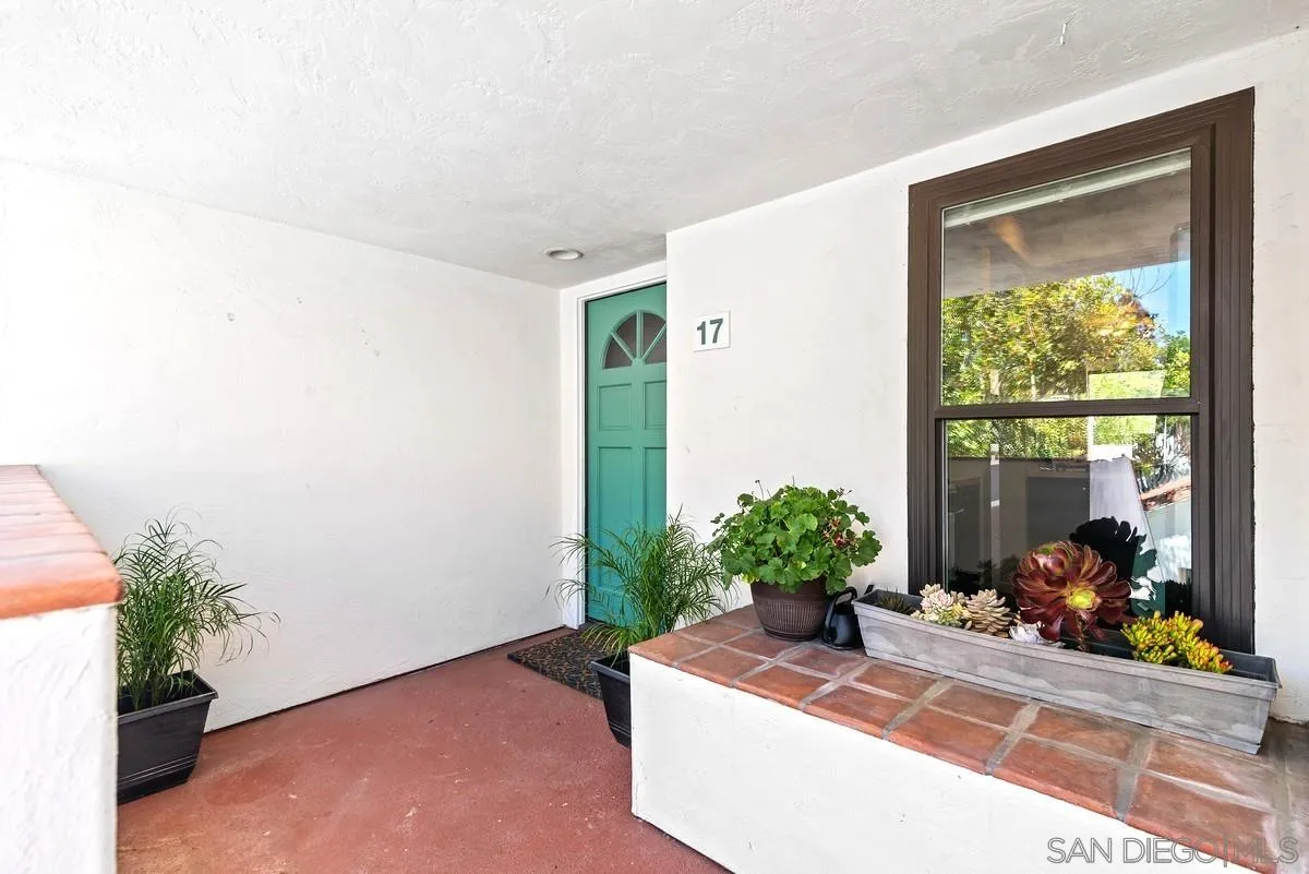 16120 Avenida Venusto Unit 17