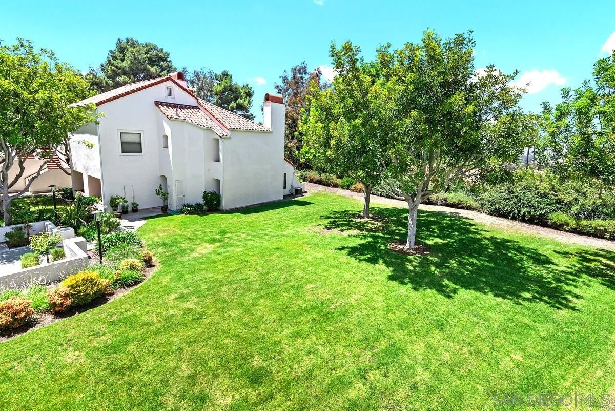 16120 Avenida Venusto Unit 17