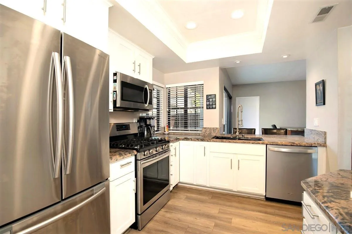 3949 Caminito Del Mar Surf