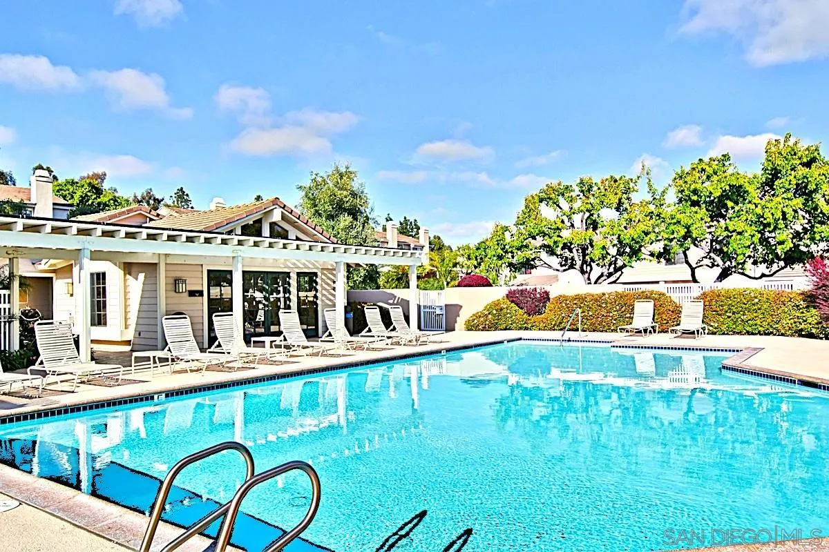 3949 Caminito Del Mar Surf