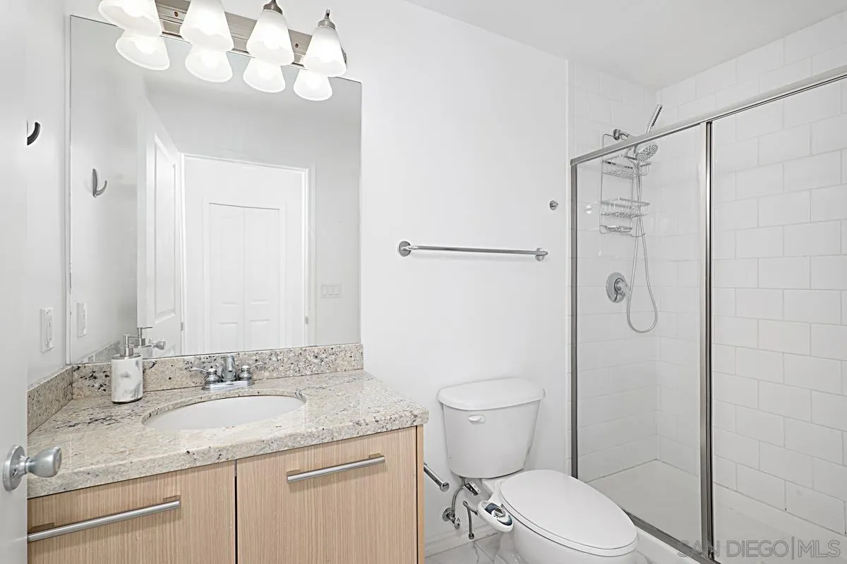 825 W Beech St Unit 301