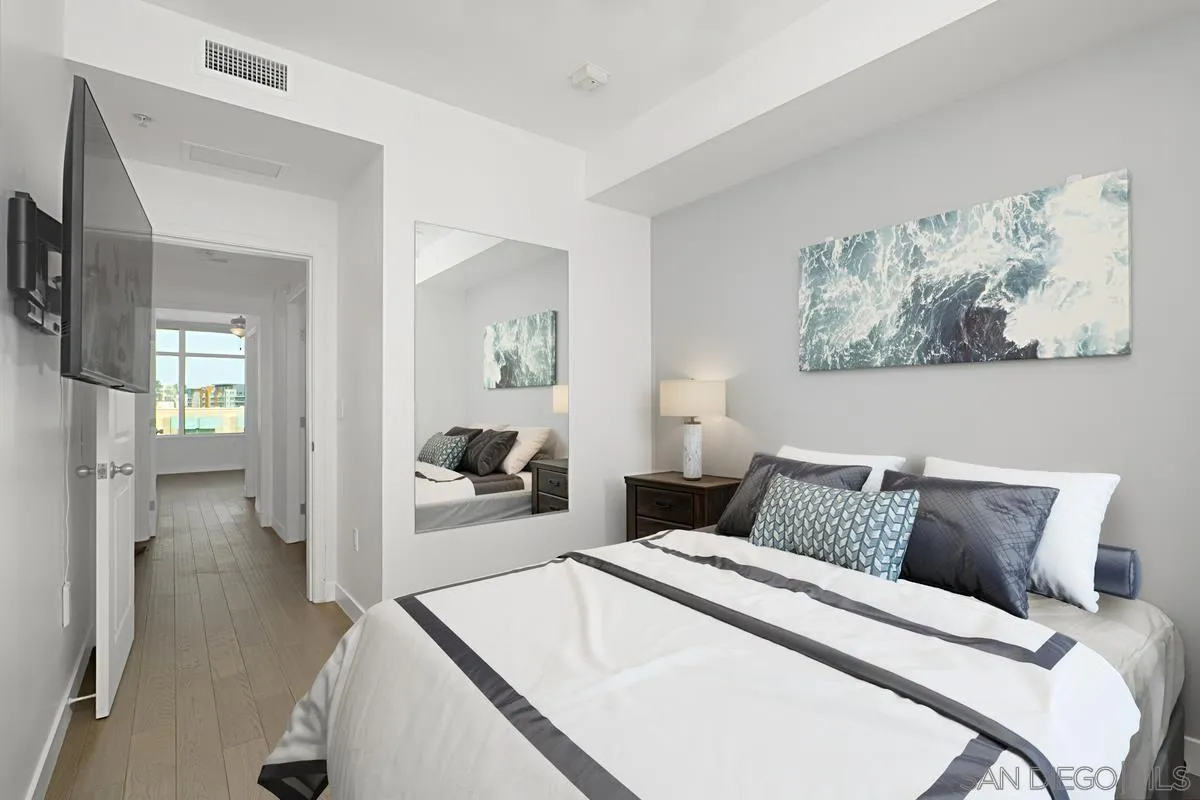 825 W Beech St Unit 301