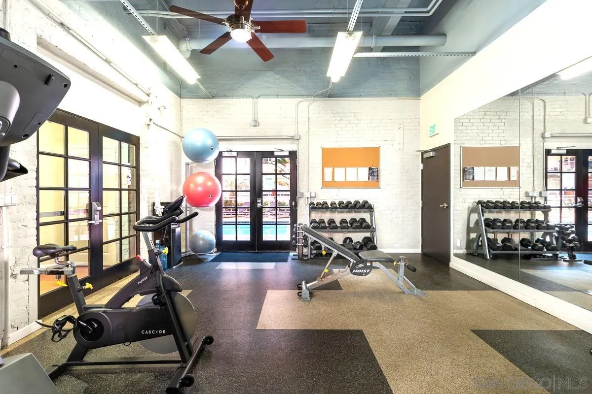 825 W Beech St Unit 301
